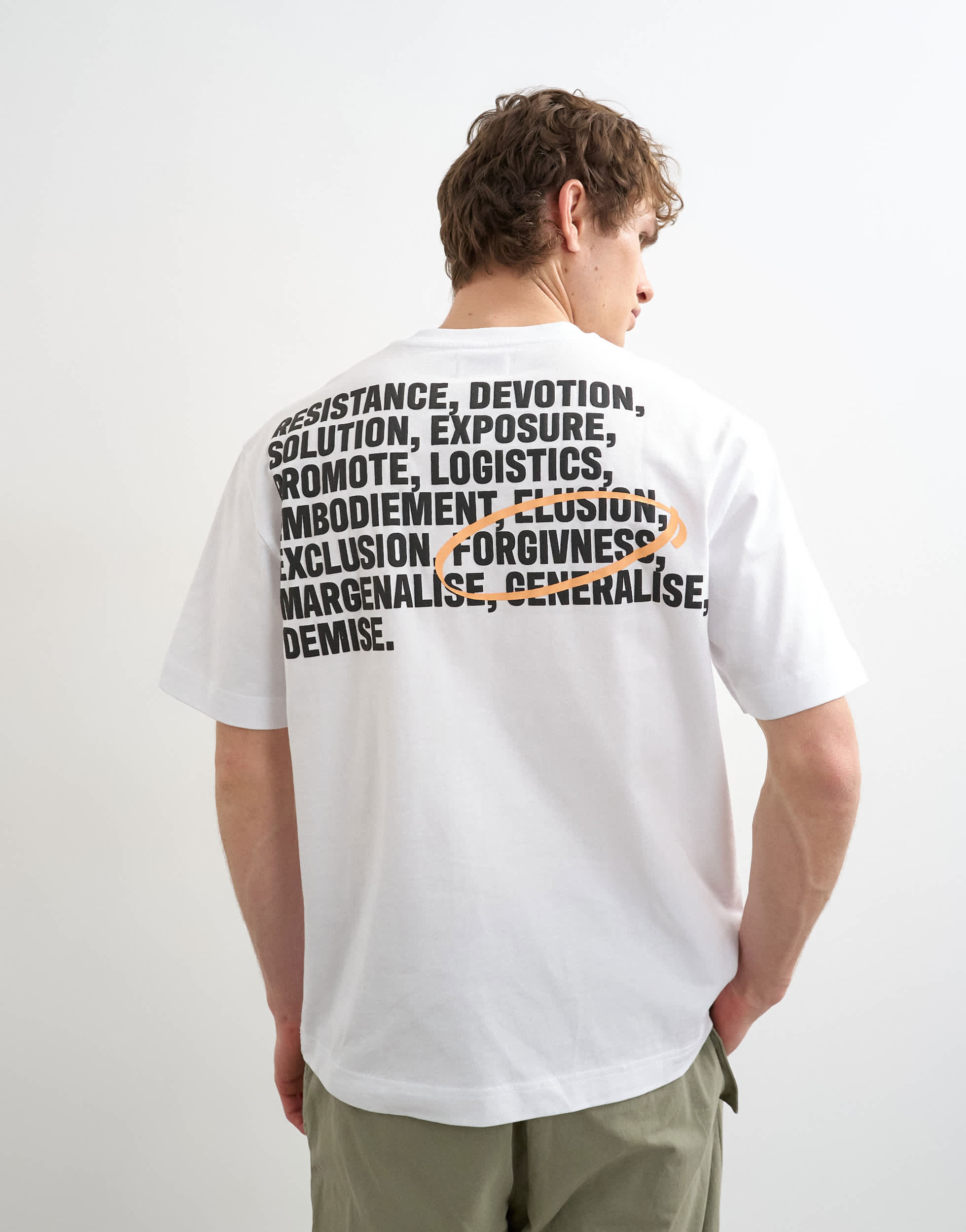Topman T-Shirt mit Relaxed Fit und Vergebungs-Print auf Vorder- und Rückseite in Schwarz