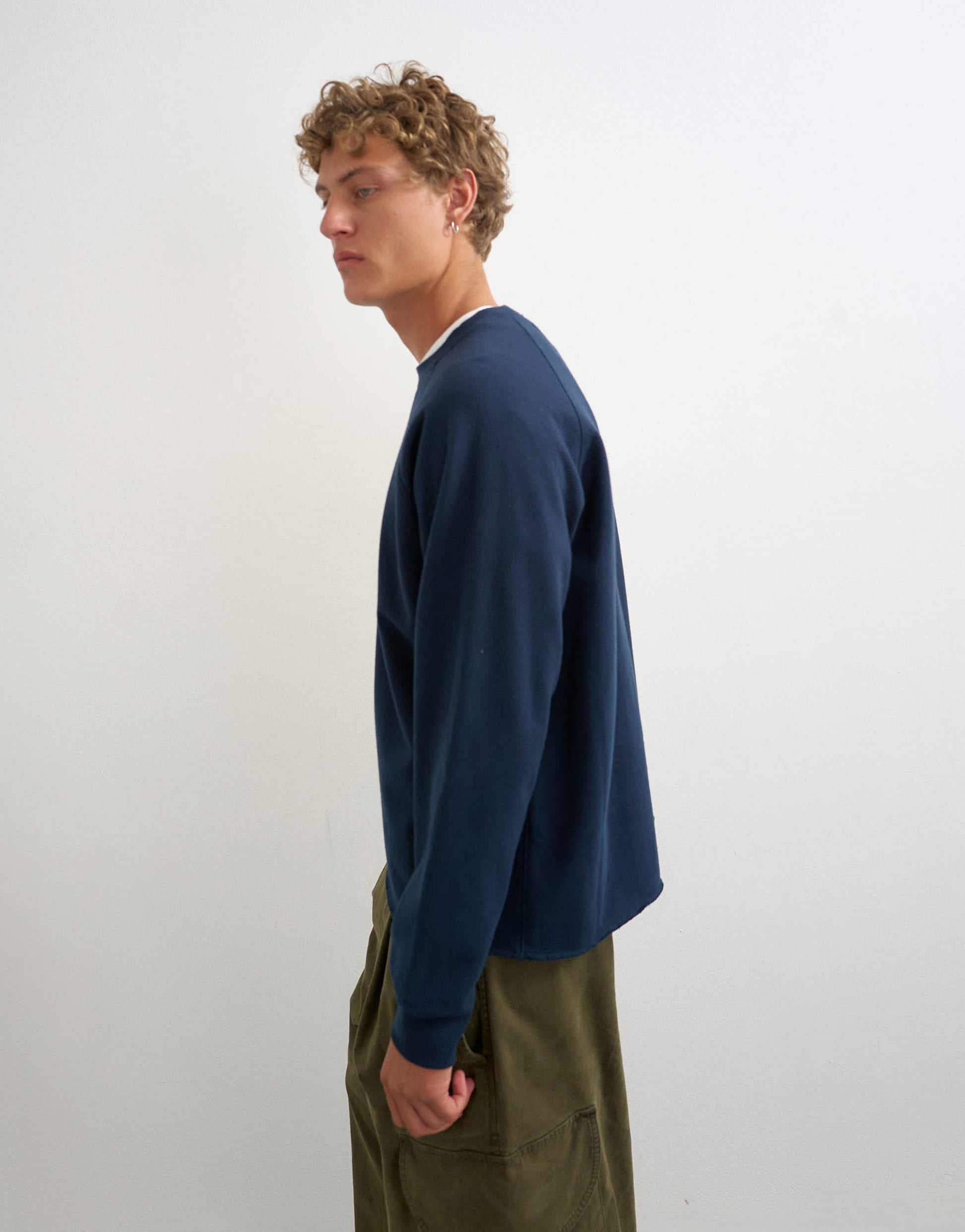 Topman classic fit crop raglan sweatshirt with raw hem in navy
