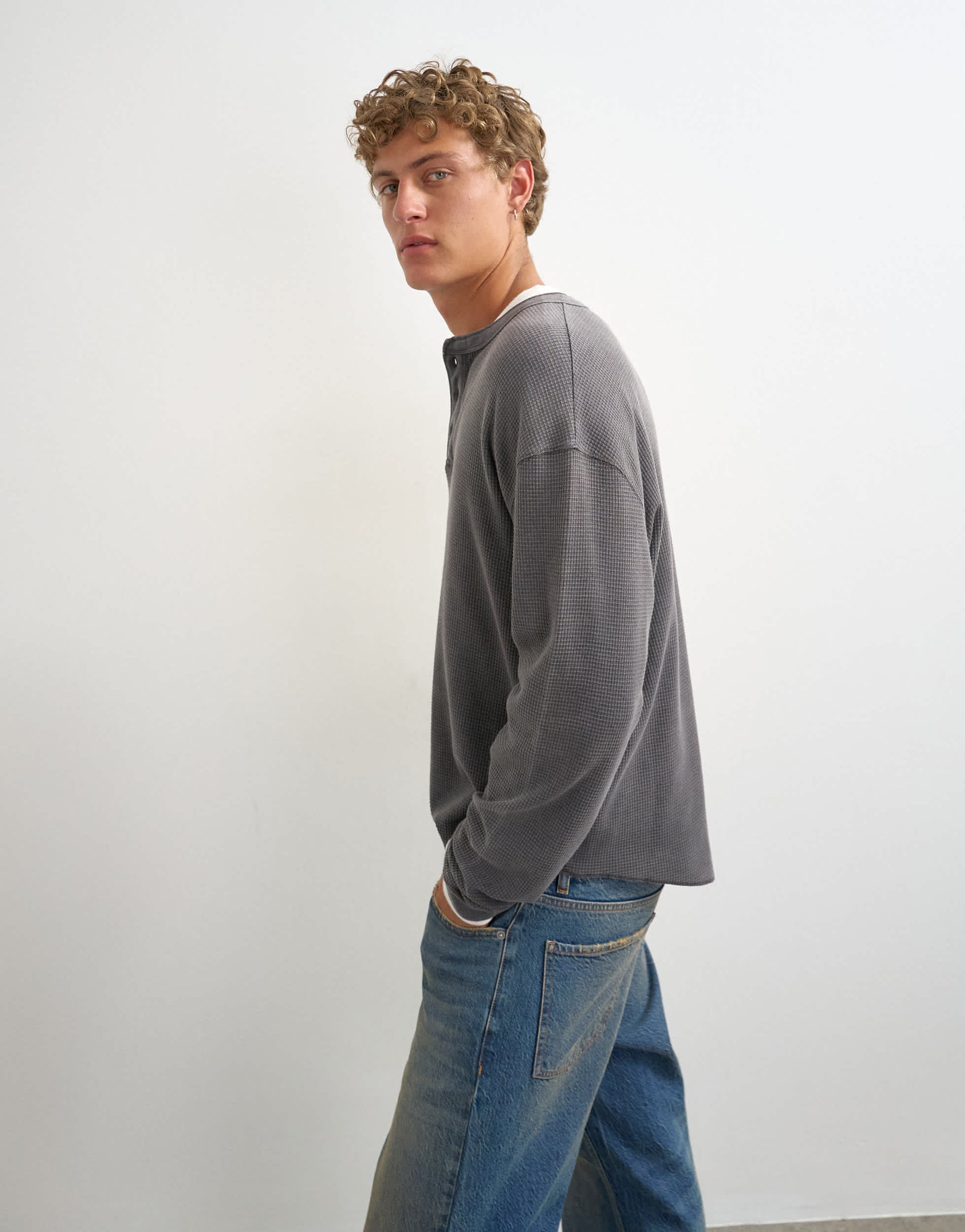 Topman relaxed fit waffle henley with raw hem in washed black