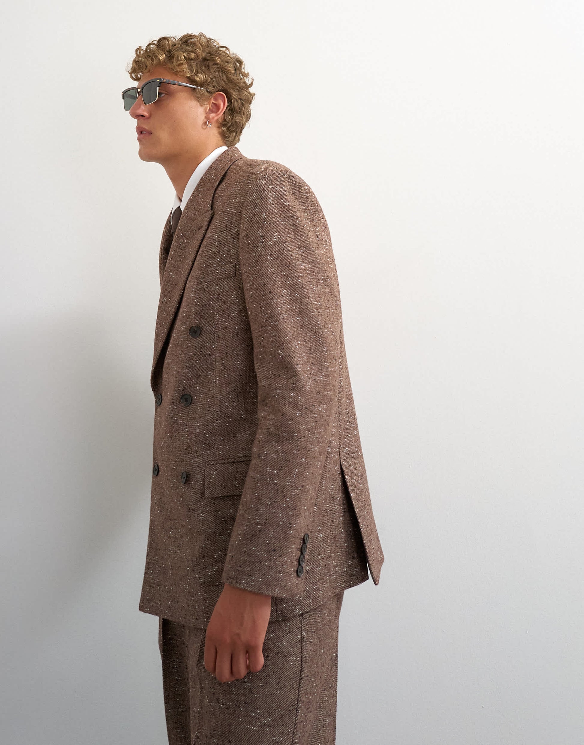 Topman relaxed fit textured double breasted blazer in brown