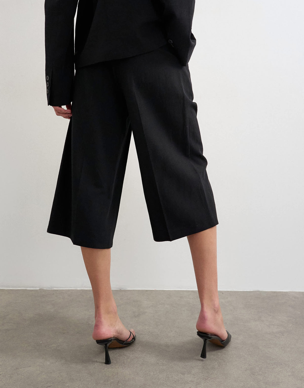 Topshop low slung culotte in black