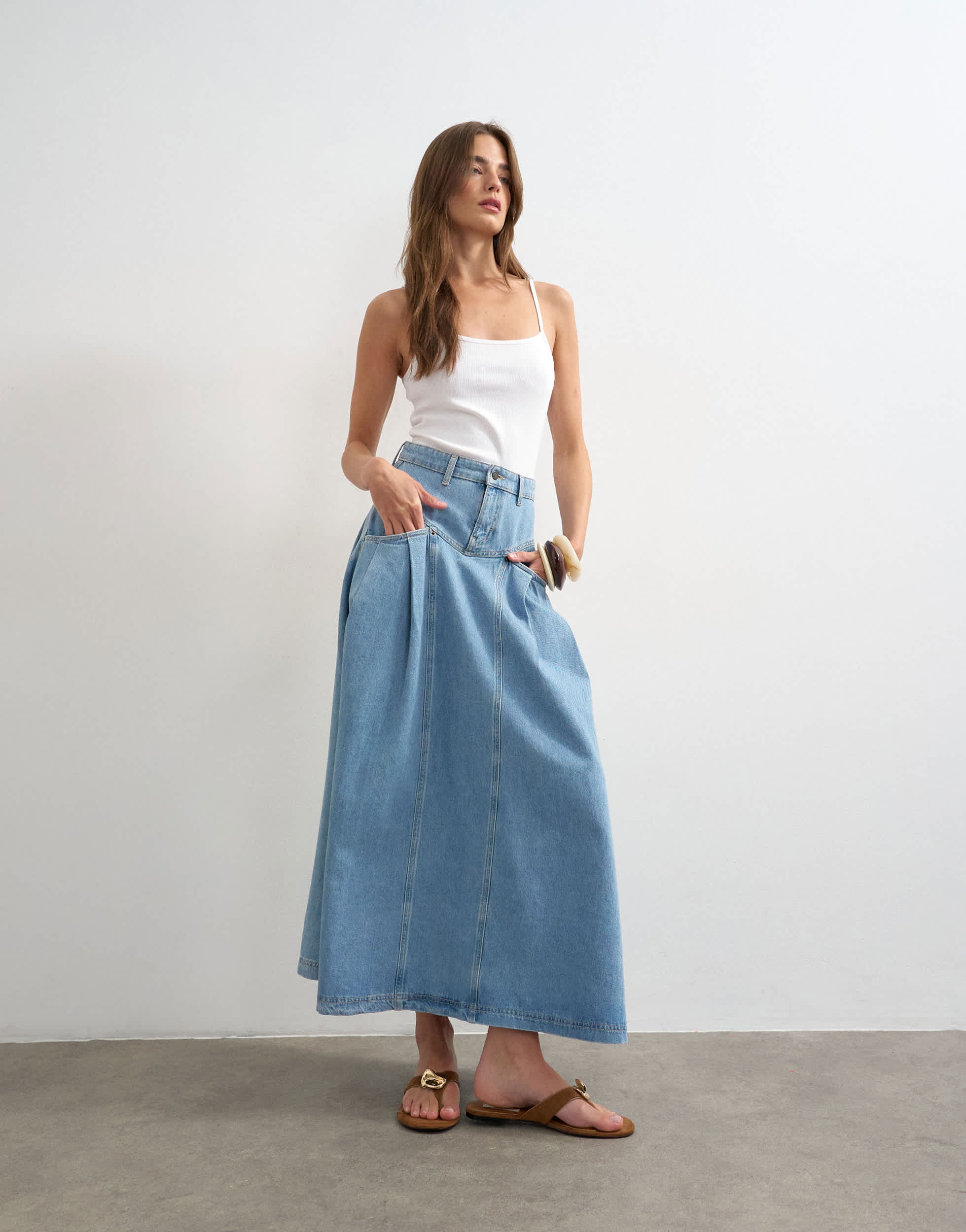 Topshop Jeans-Maxirock mit Bundfalten in Bleached-Optik
