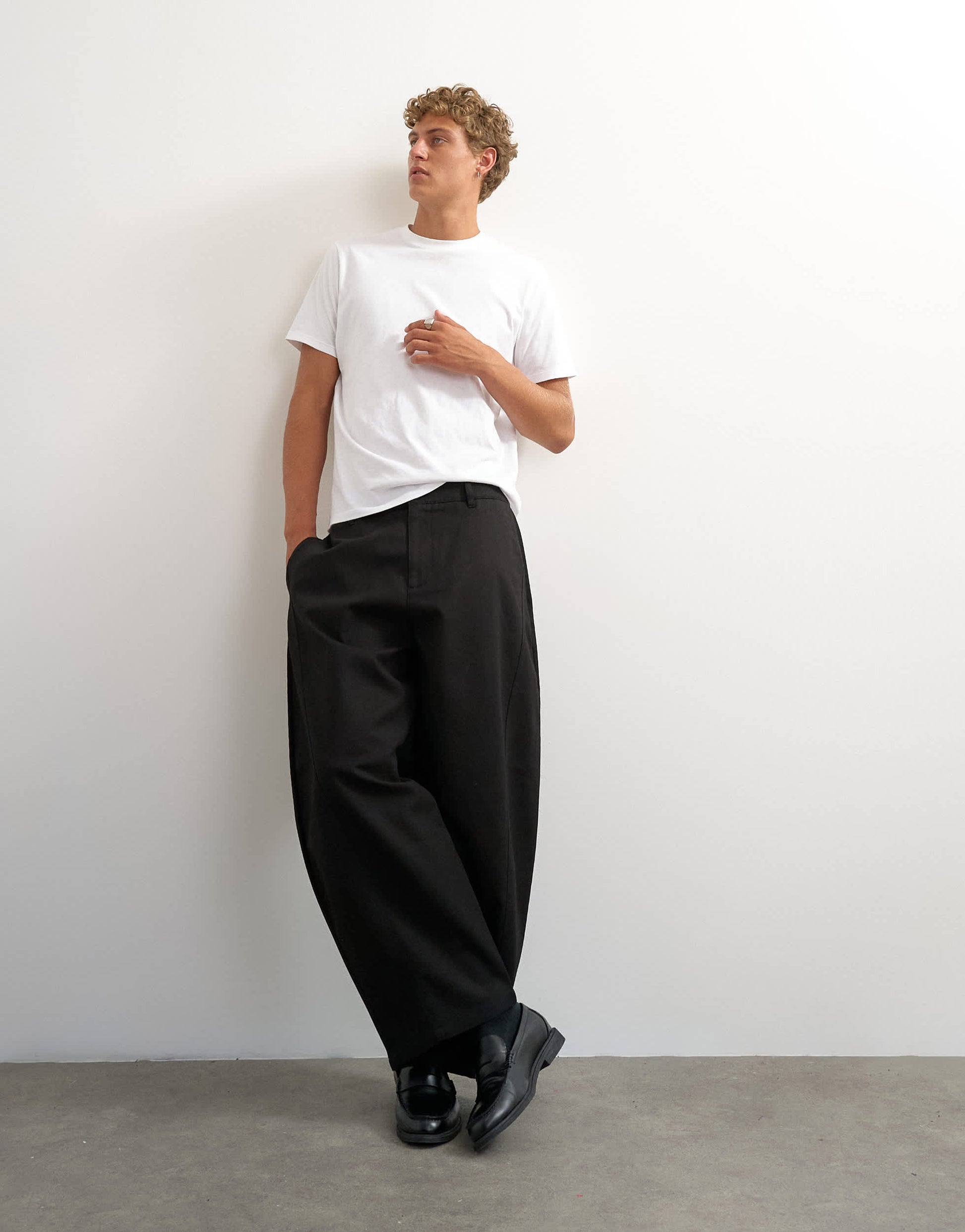 Topman barrel fit trouser in black