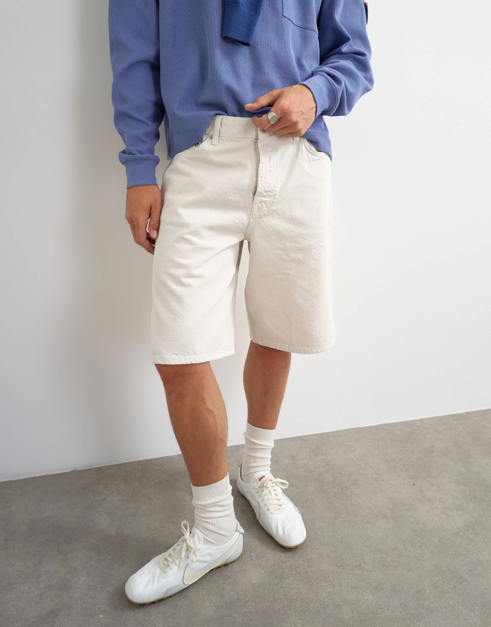 Topman rigid baggy denim short in bone