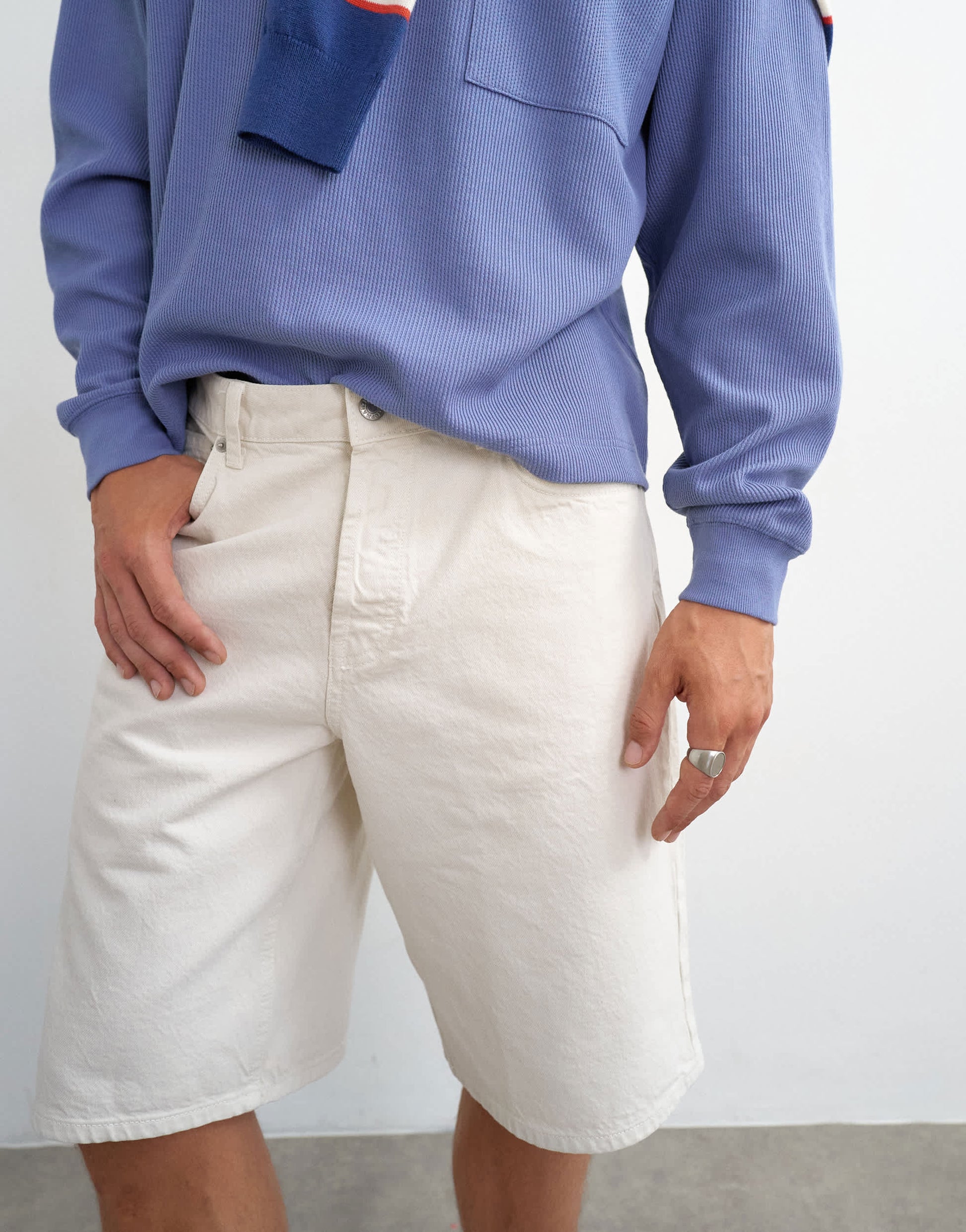 Topman rigid baggy denim short in bone