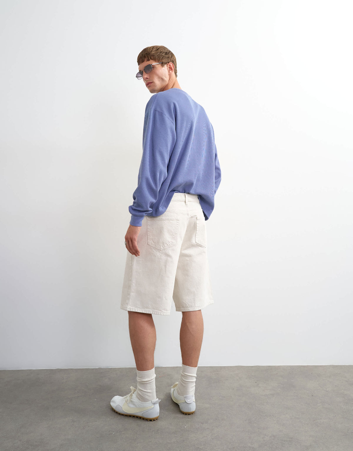 Topman rigid baggy denim short in bone