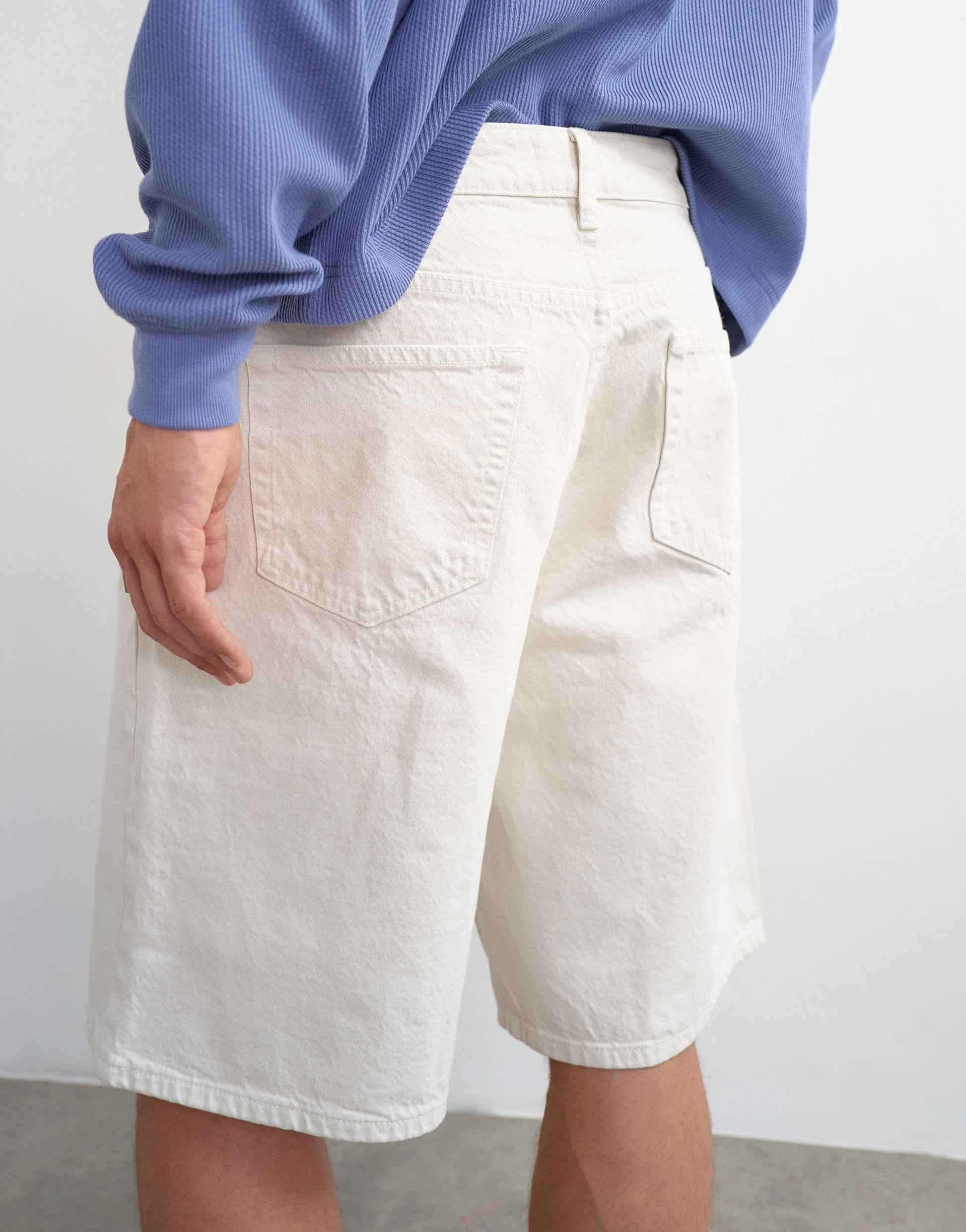 Topman rigid baggy denim short in bone