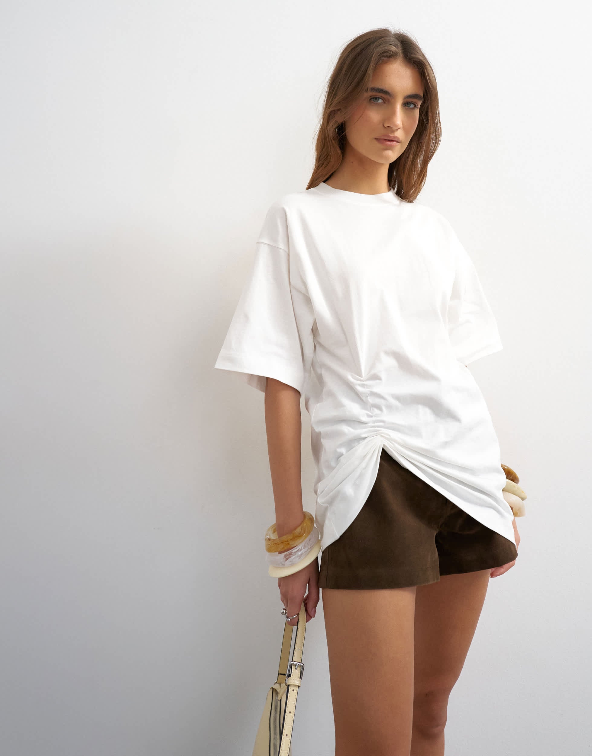 Topshop T-Shirt mit geraffter Seitenpartie in Ecru