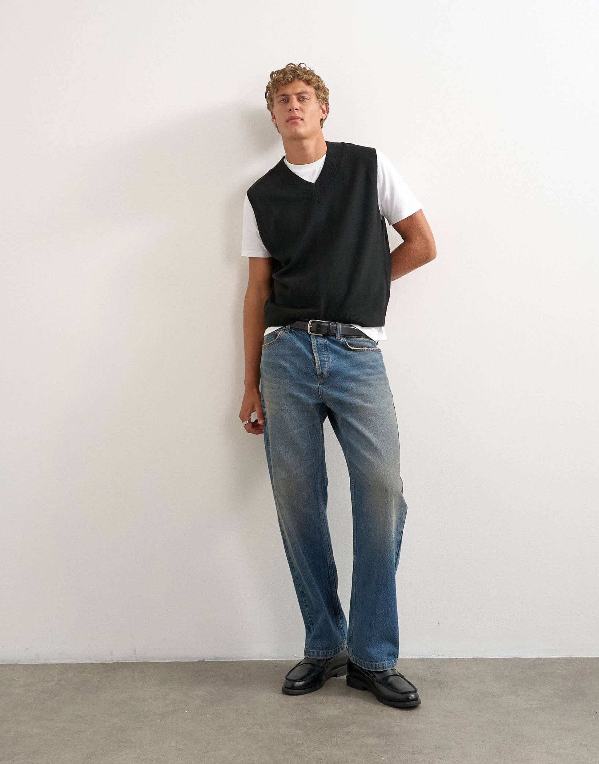 Topman classic fit fine knit tank in black