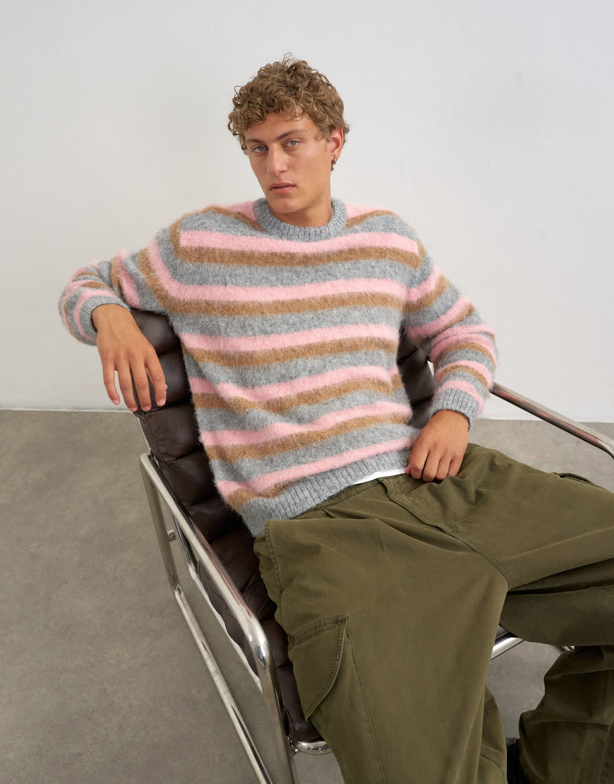 Topman classic fit fluffy jumper with stripe in pink