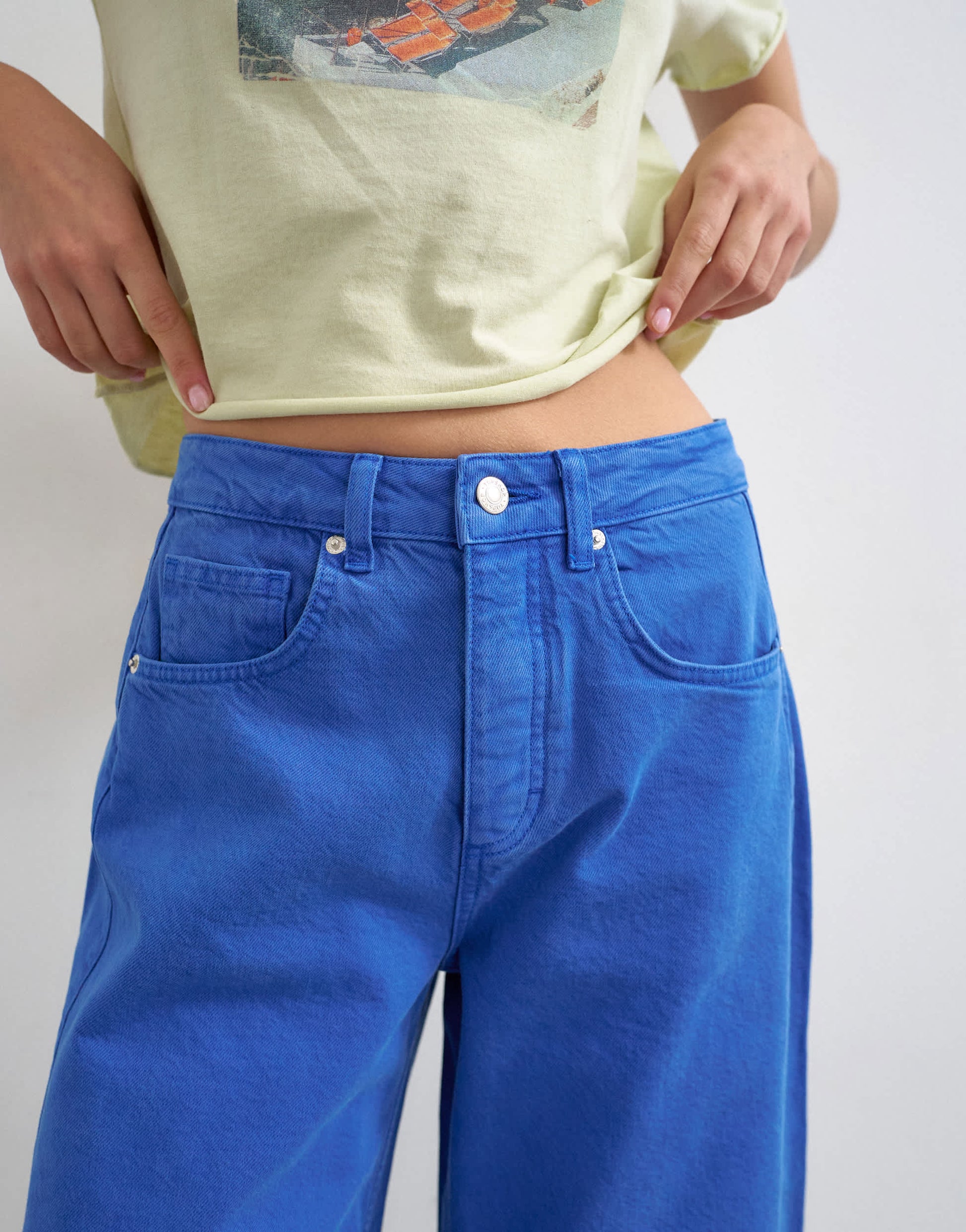 Topshop mid rise crop barrel jean in cobalt blue