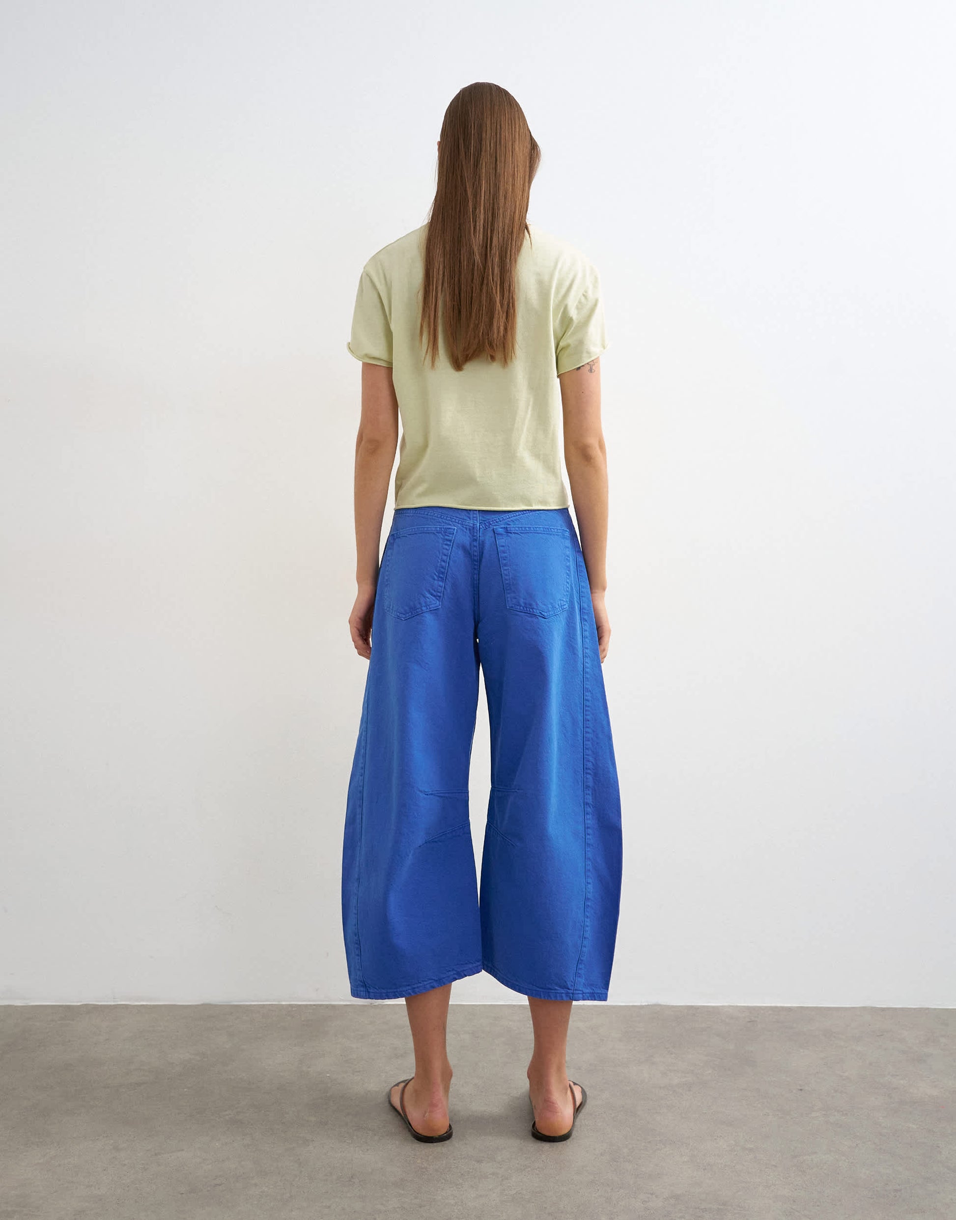 Topshop mid rise crop barrel jean in cobalt blue