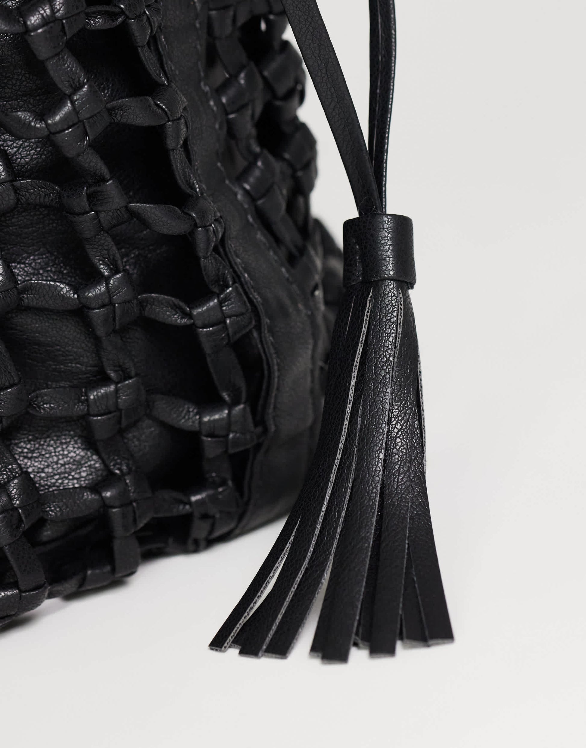 Topshop Shia medium woven shoulder bag in black
