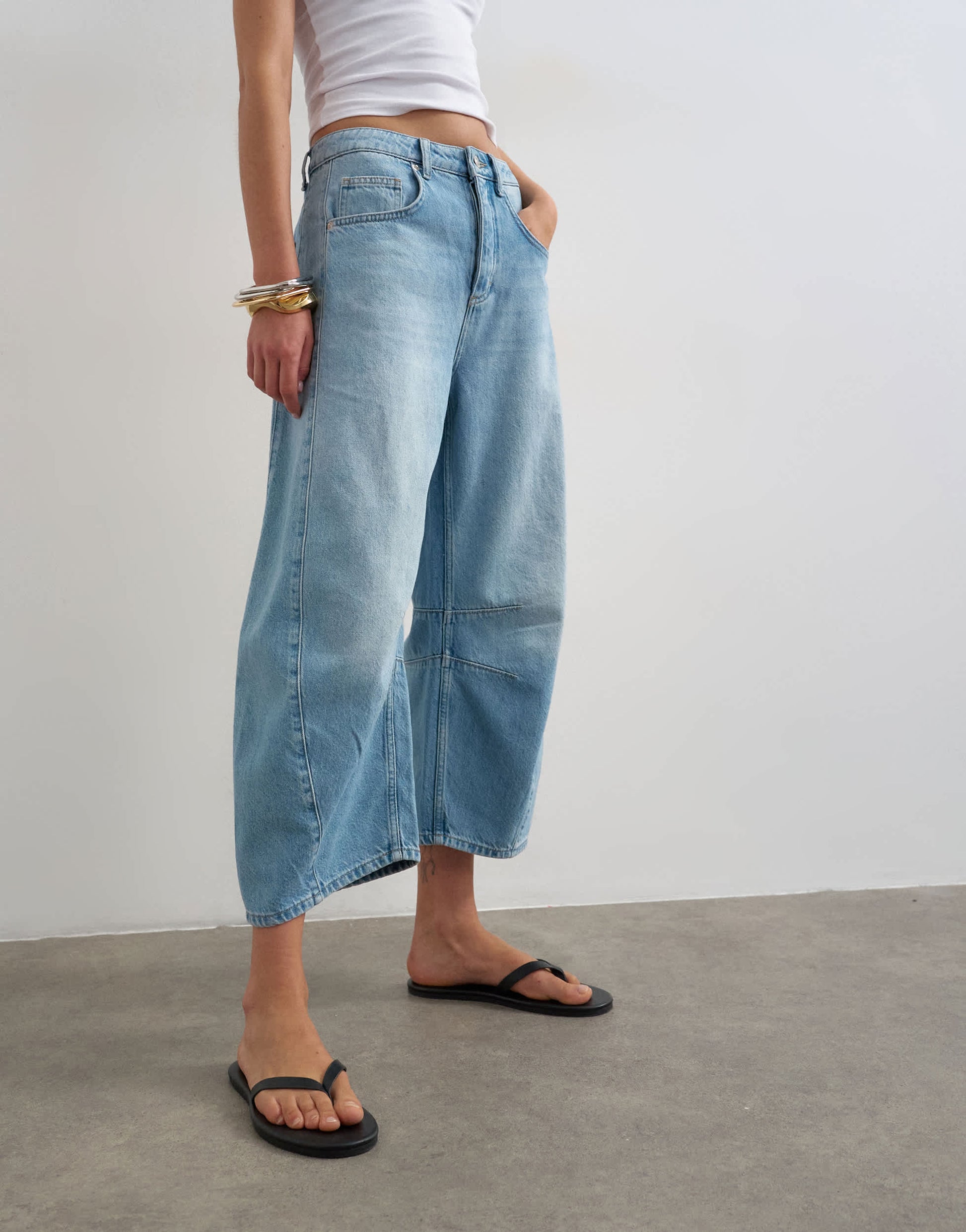 Topshop mid rise crop barrel jean in bleach