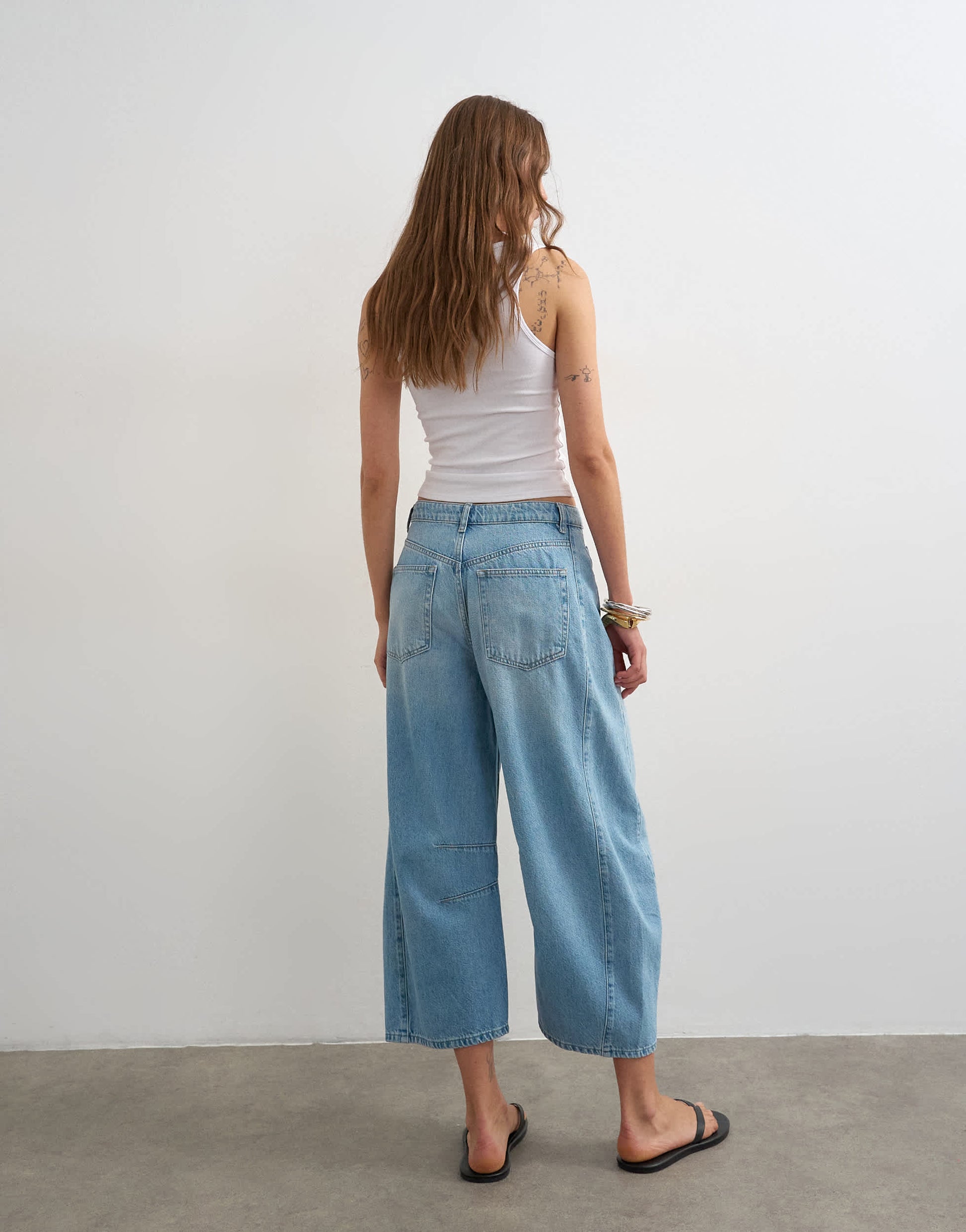 Topshop mid rise crop barrel jean in bleach