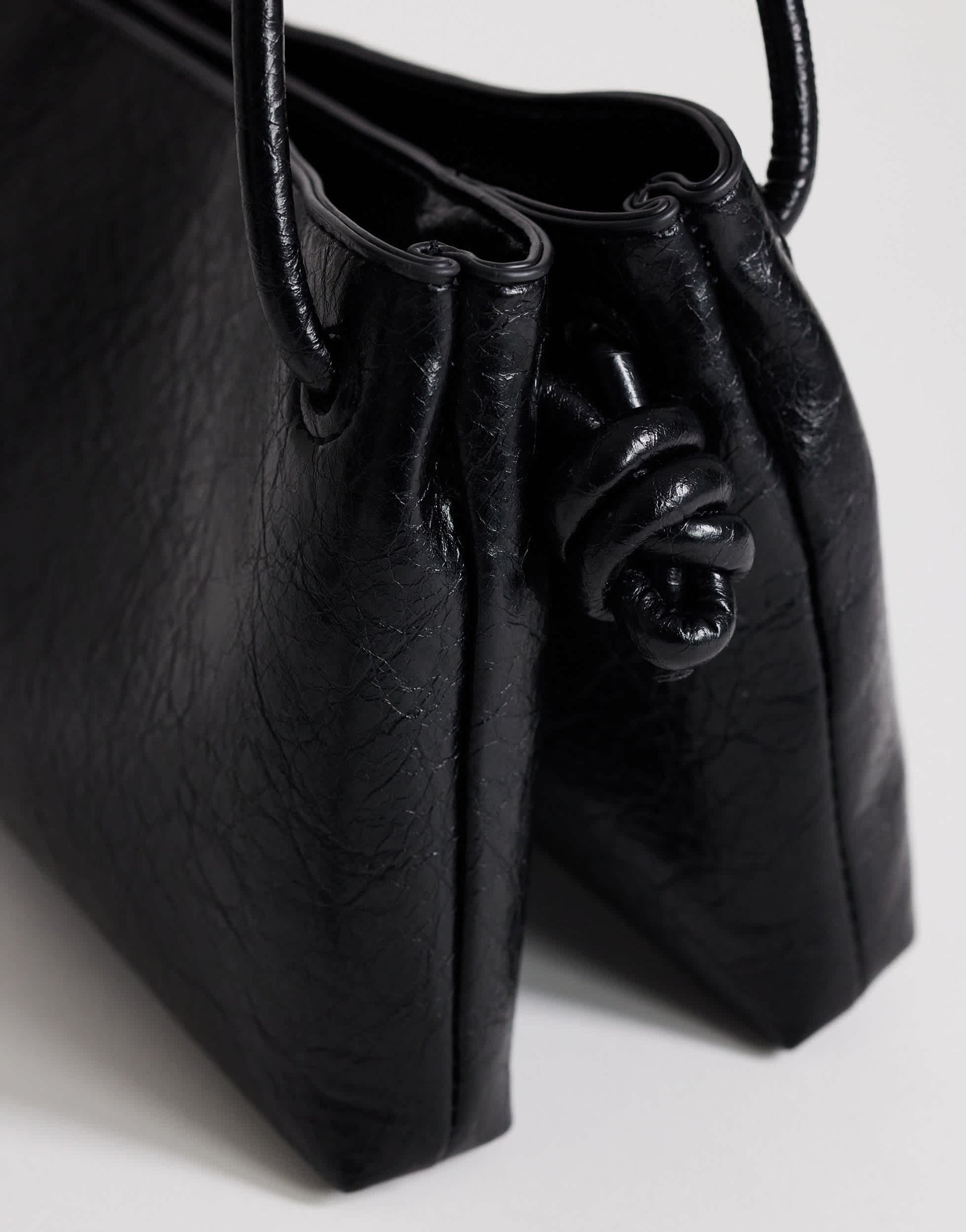 Topshop Schelby medium flat bowler in black