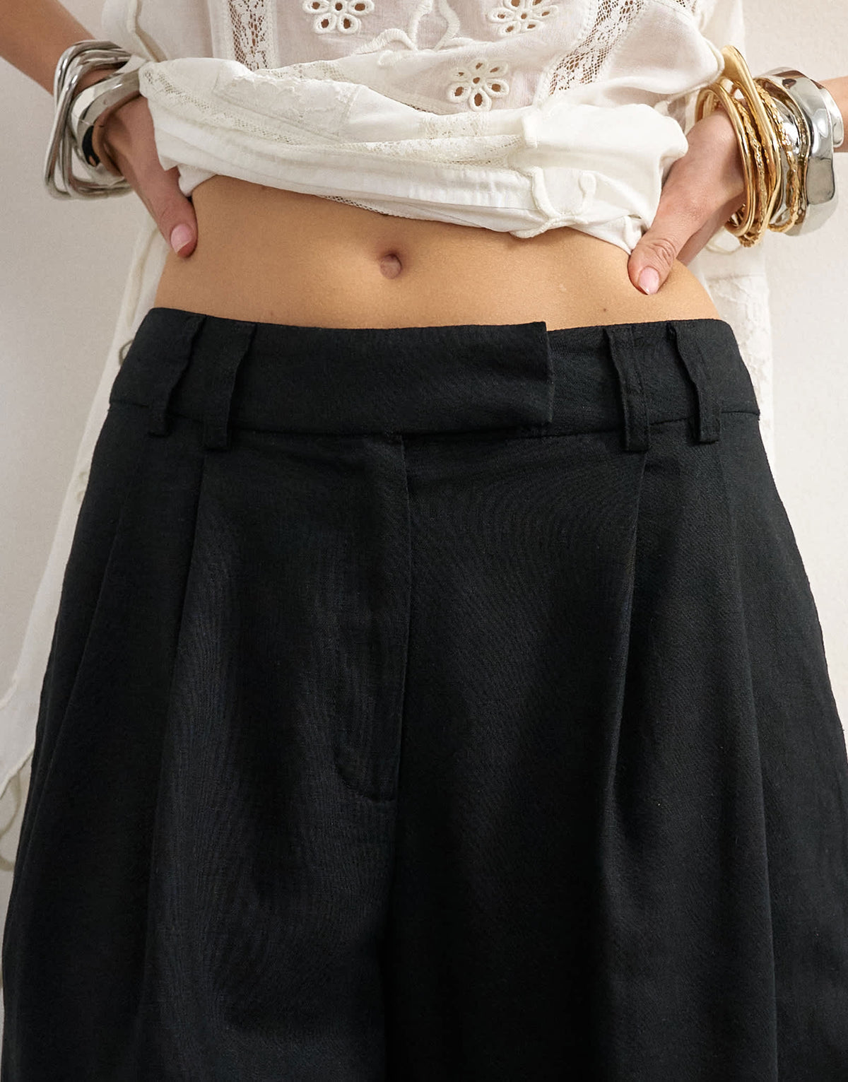 Topshop linen bermuda short in black