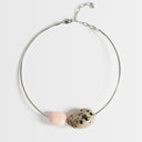 Topshop Mila collier ras du cou avec pierres roses et effet dalmatien