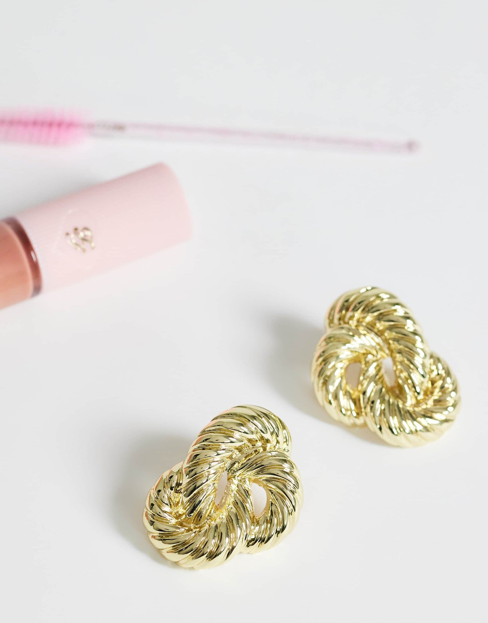 Topshop Dean asymmetric hoop earring in gold