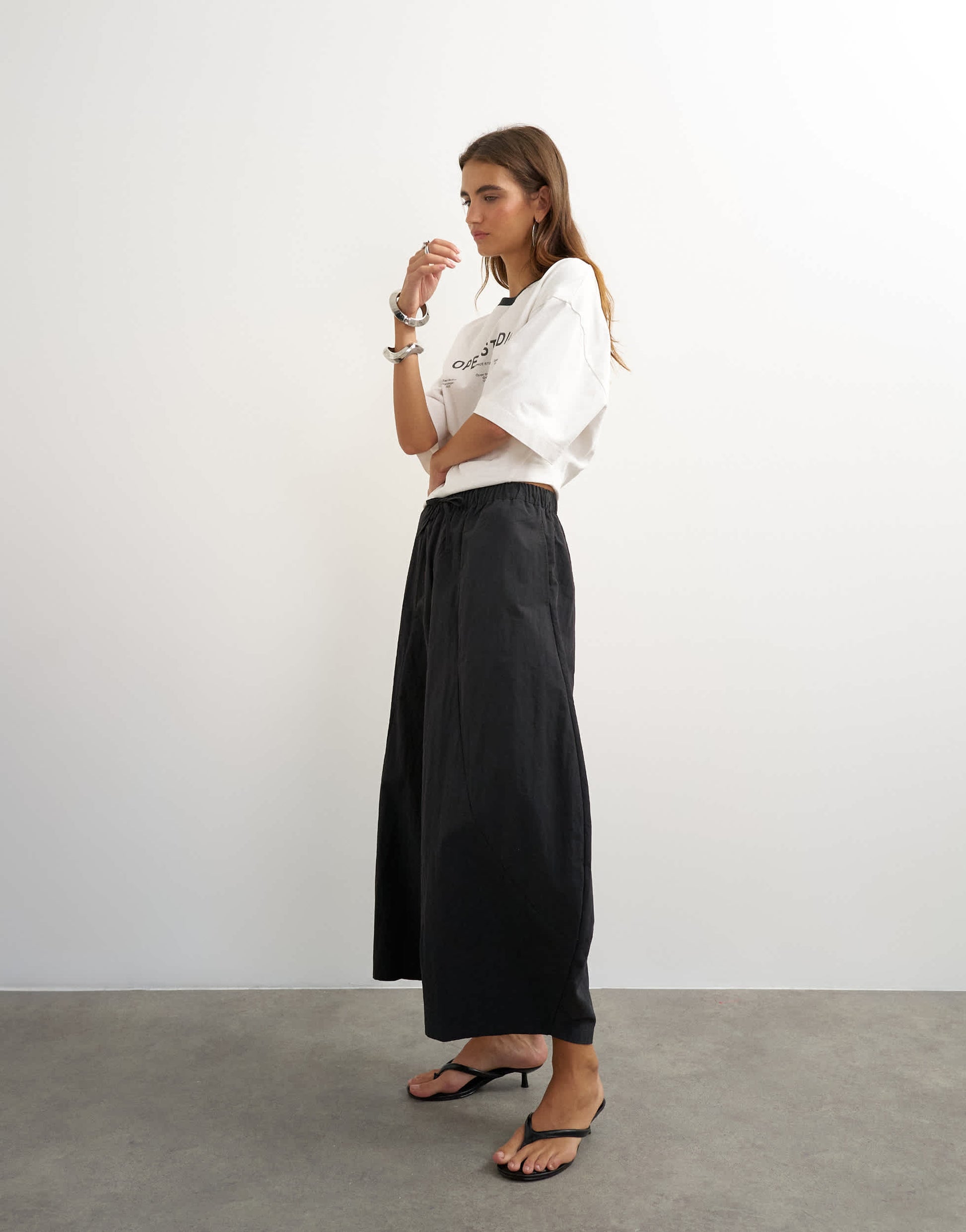 Topshop techy oversized ovoid mid length trouser in black