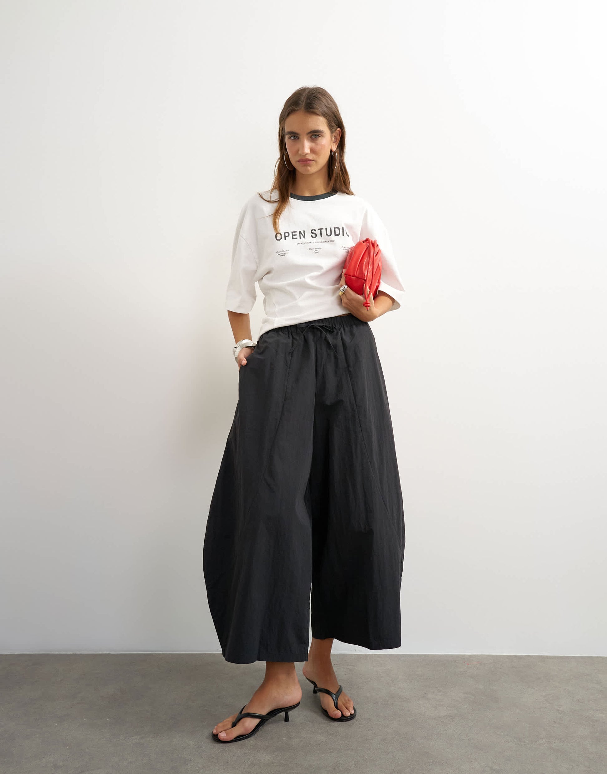 Topshop techy oversized ovoid mid length trouser in black