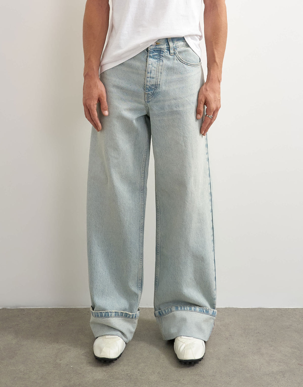 Topman rigid baggy fit jean with turn-up in light wash