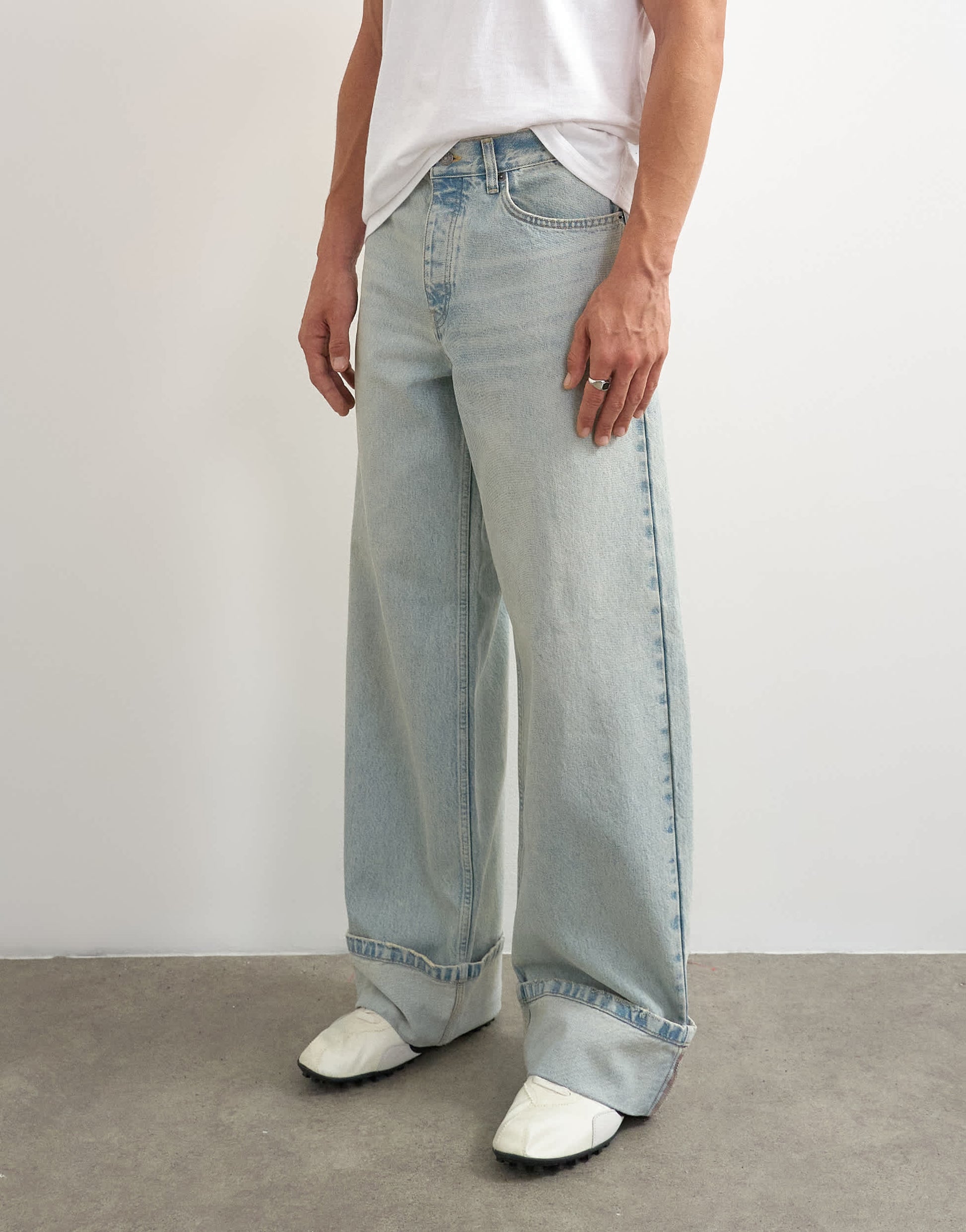 Topman rigid baggy fit jean with turn-up in light wash