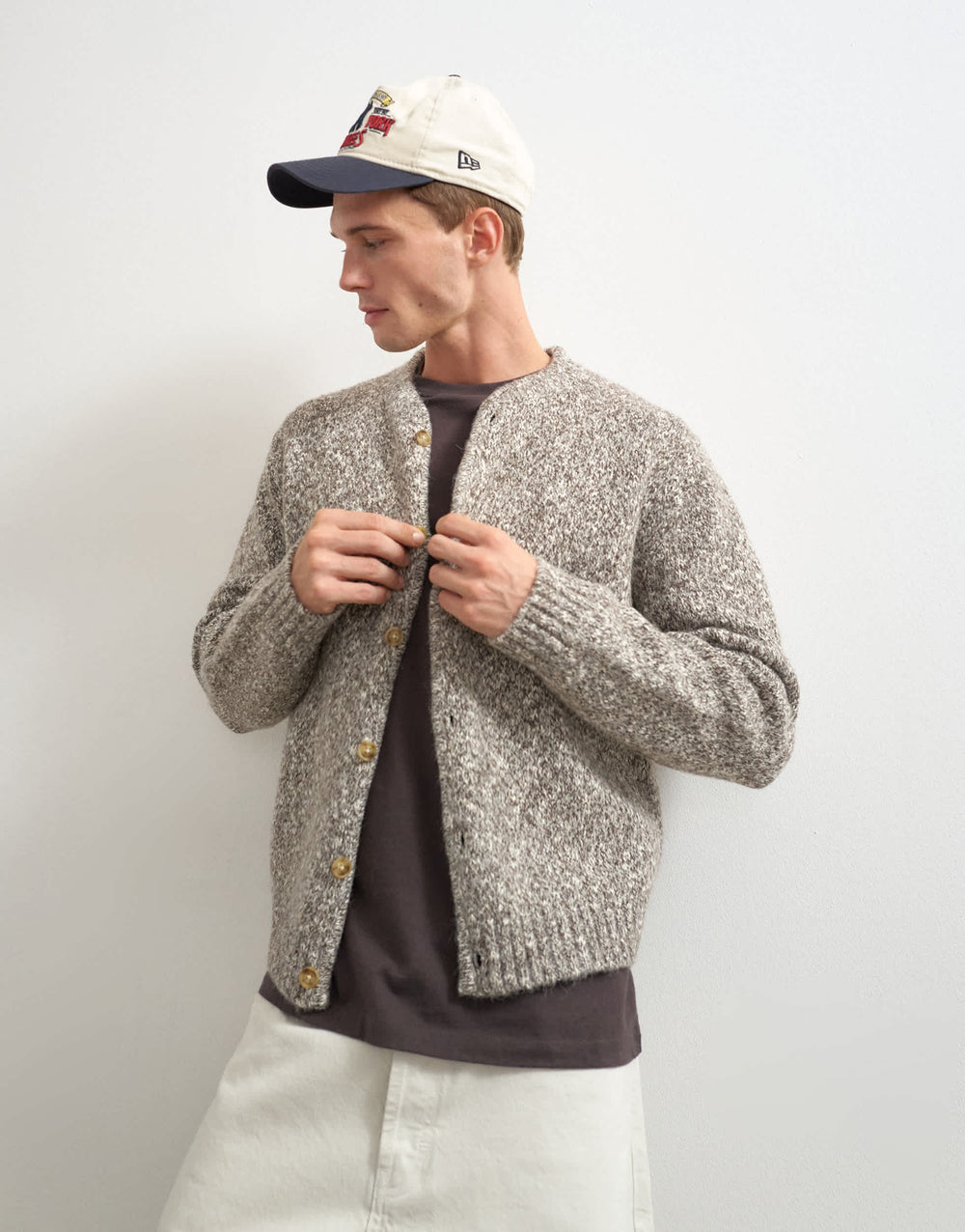 Topman Strickcardigan in lockerer Passform mit gedrehtem Muster und V-Ausschnitt in hellem Taupe