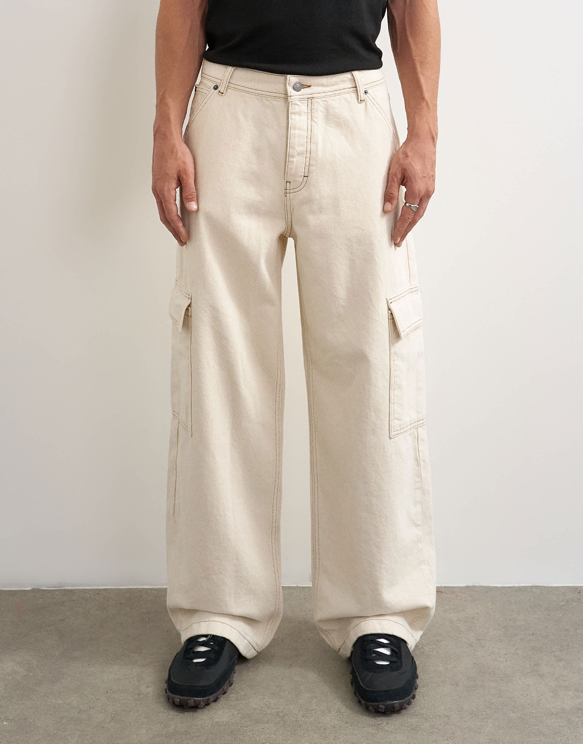 Topman rigid baggy fit jean with side pockets in natural