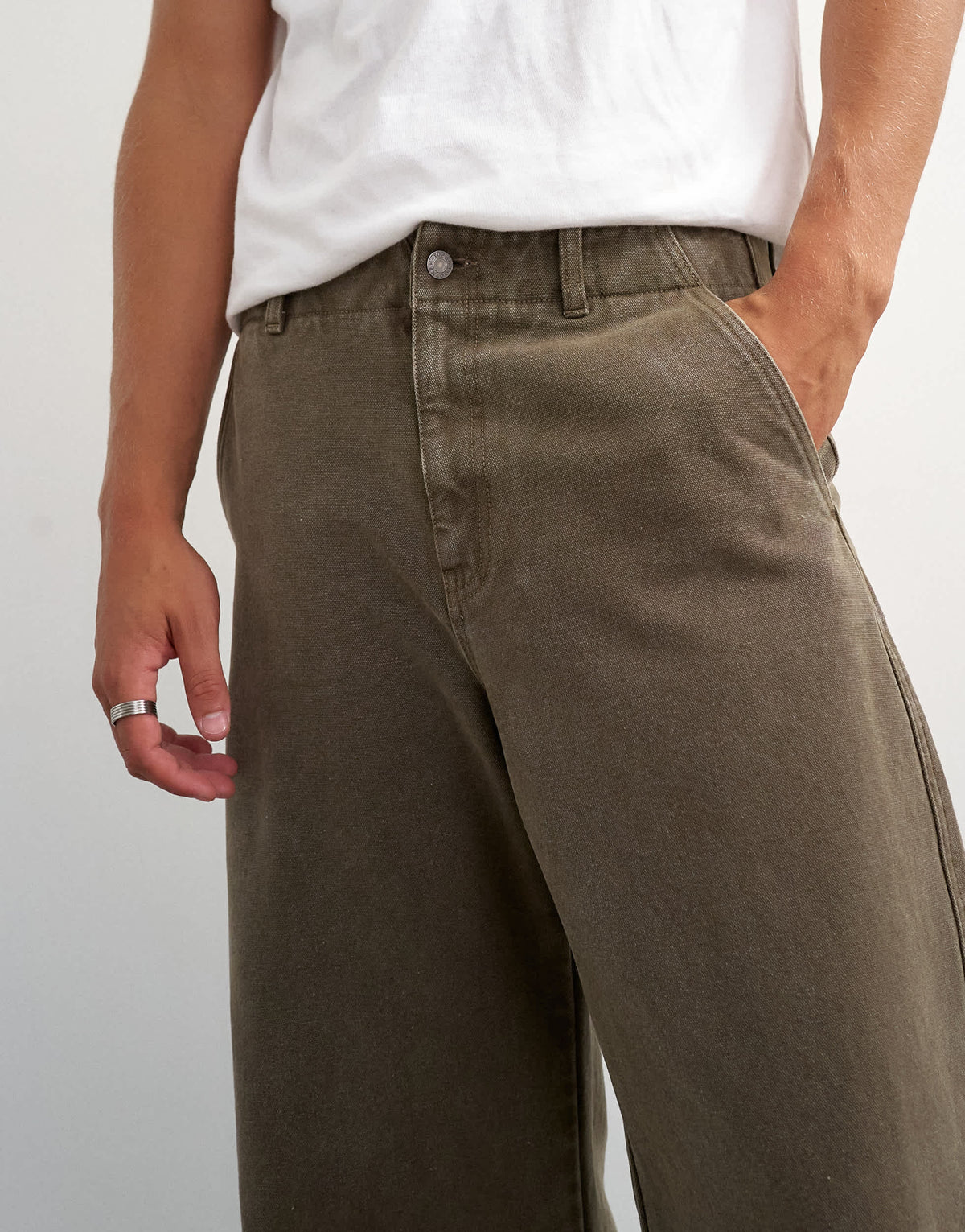 Topman horseshoe barrel fit canvas trouser in khaki