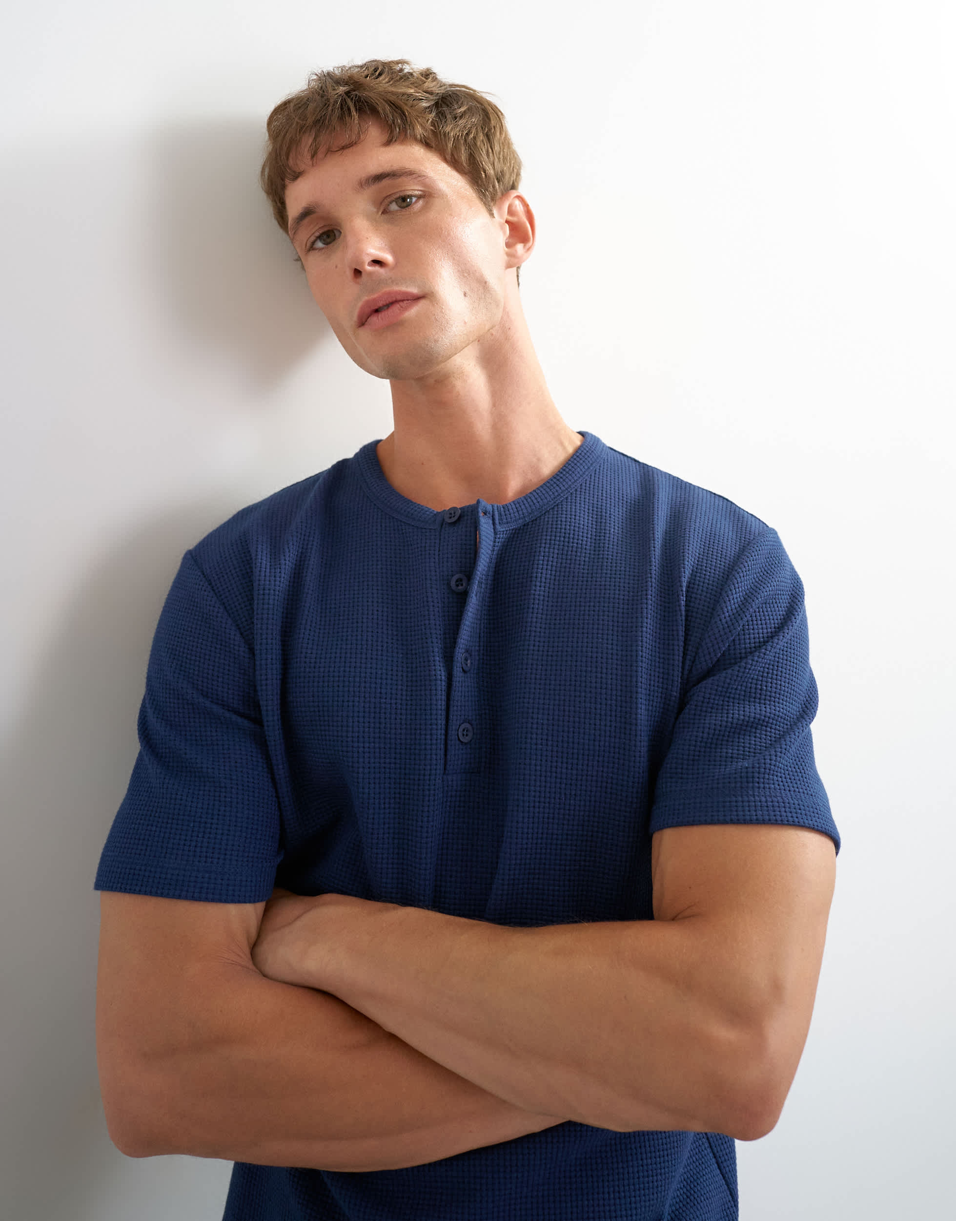 Topman - Henley gaufré à manches courtes, coupe classique, couleur bleu marine