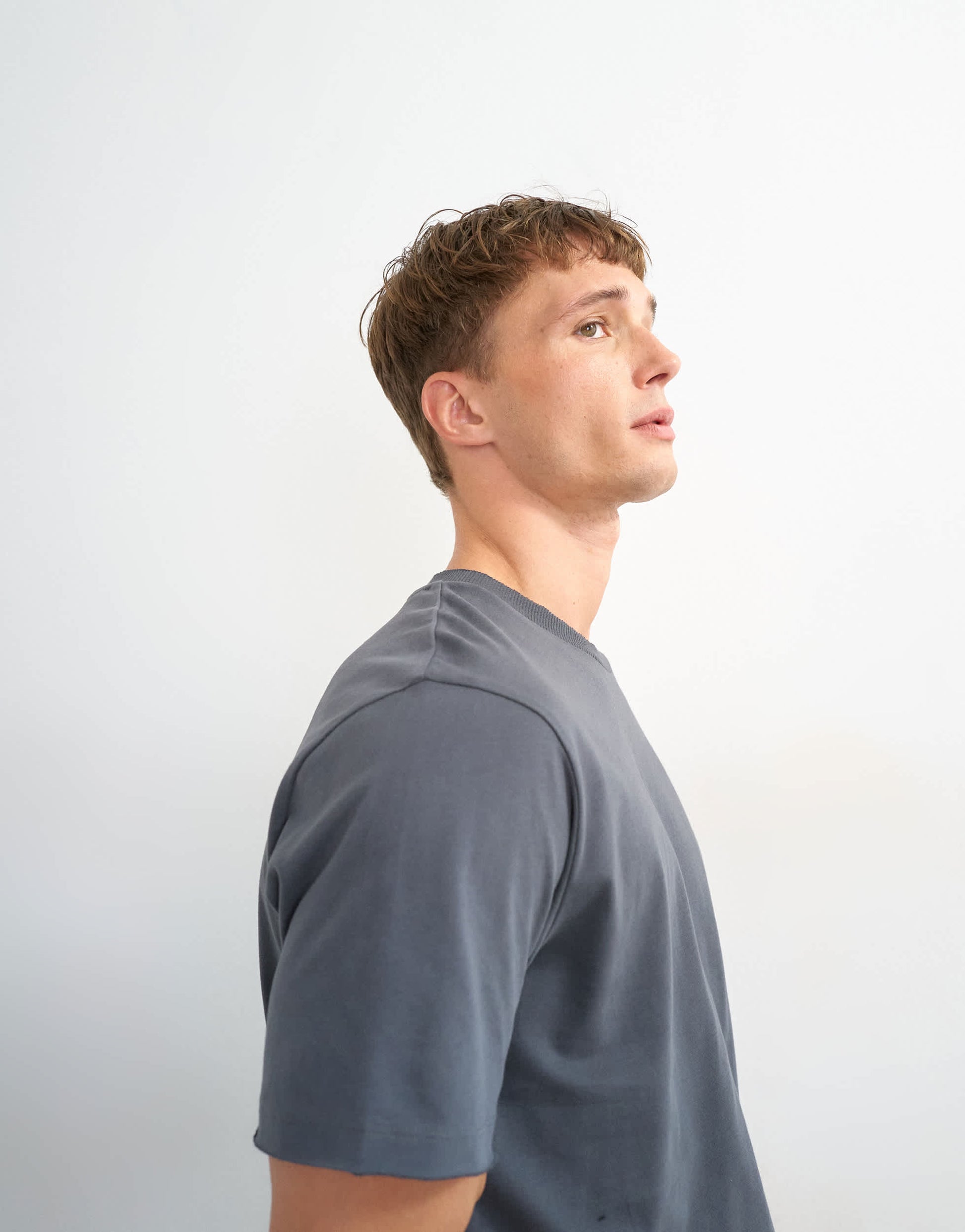 Topman classic fit distressed raw hem t-shirt in charcoal