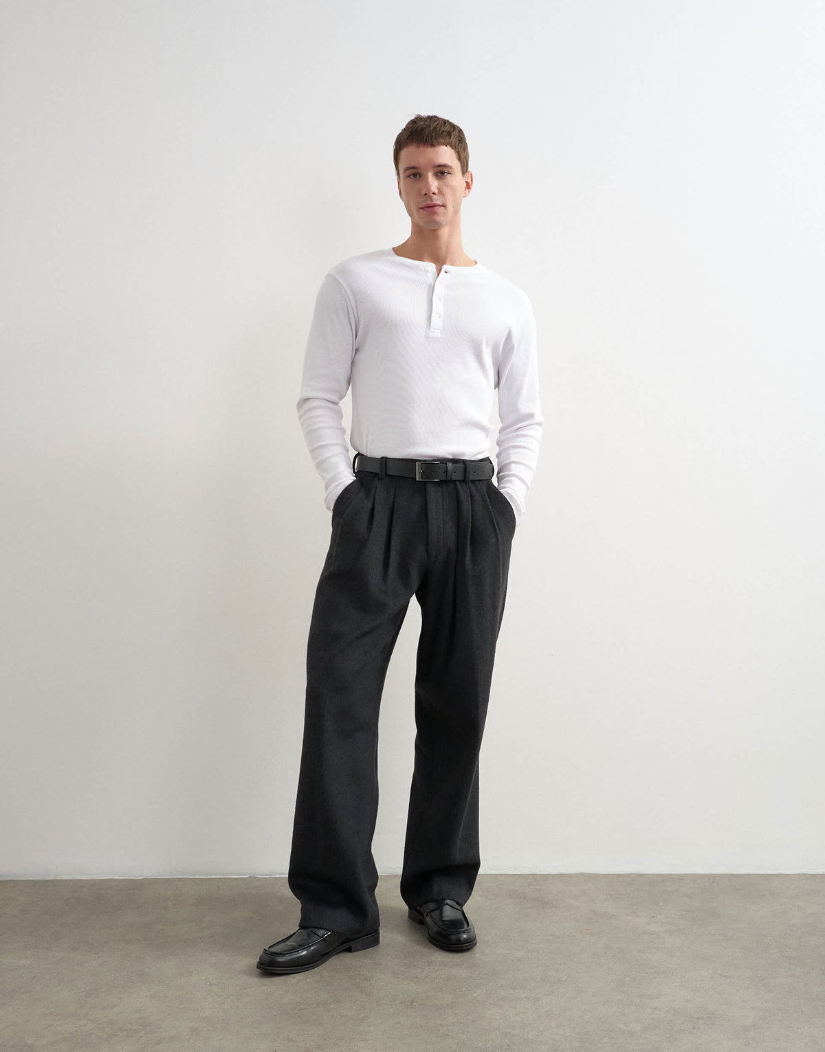 Topman wide leg textured trouser with pleats in charcoal