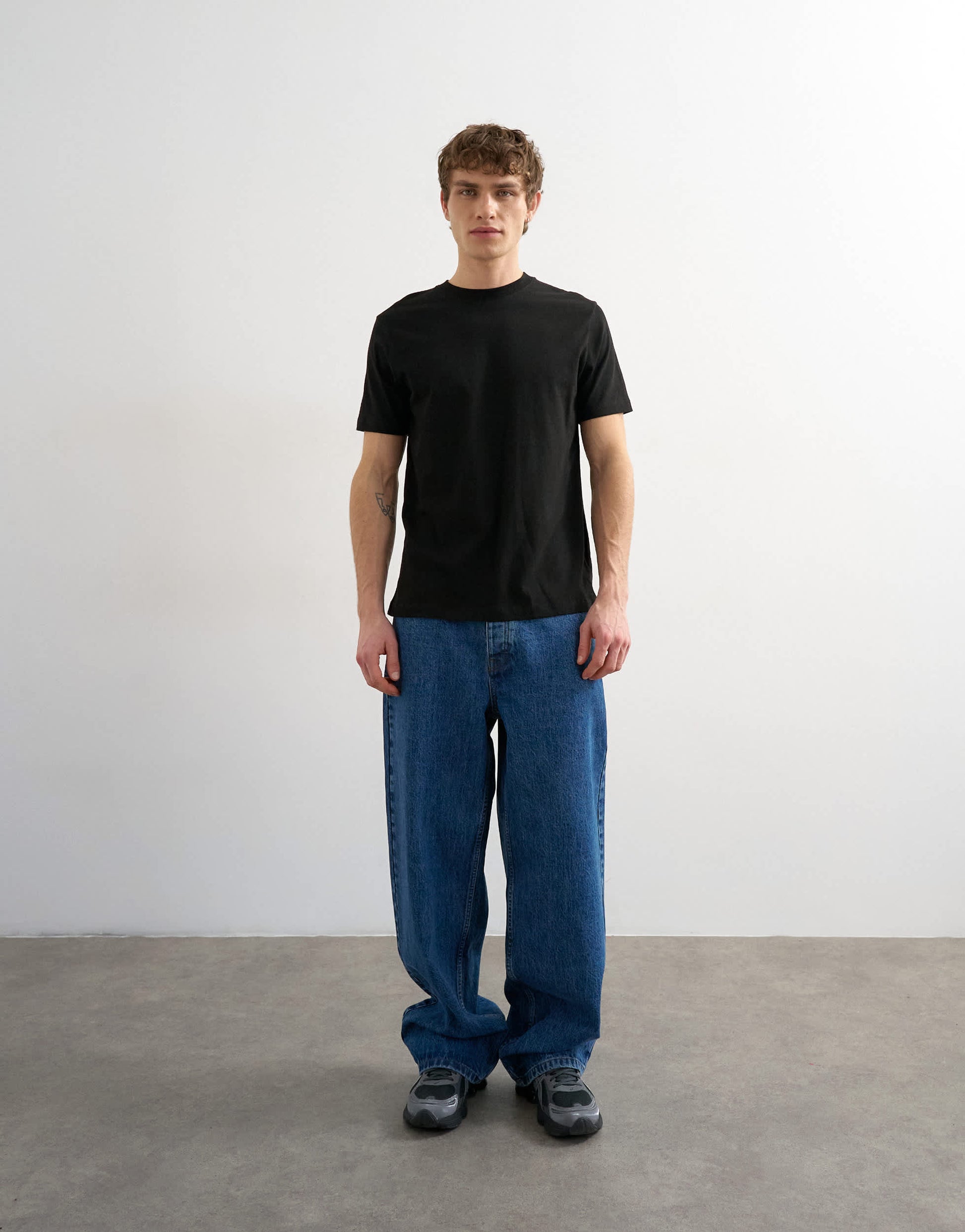Topman classic fit t-shirt in black
