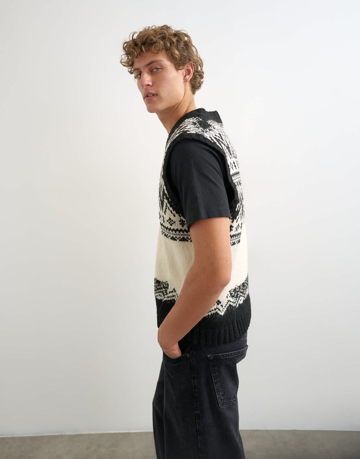 Topman relaxed fit fairisle knitted v neck tank in black