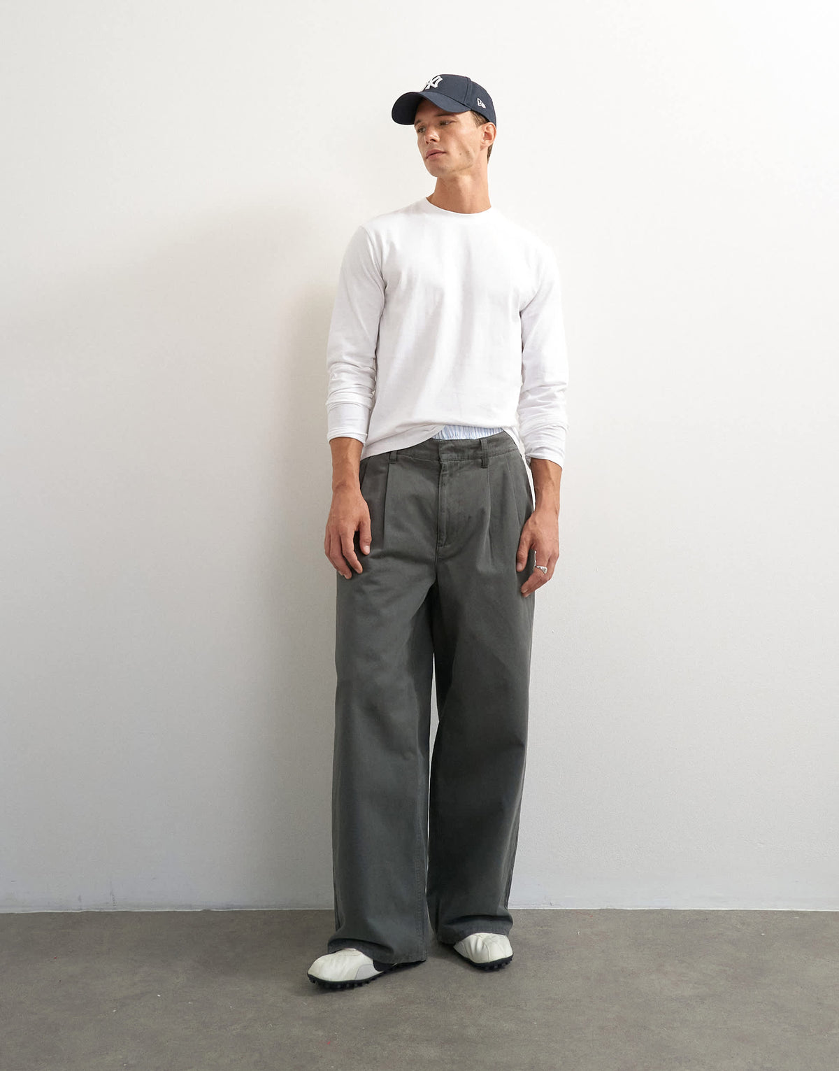 Topman classic fit long sleeve t-shirt in white