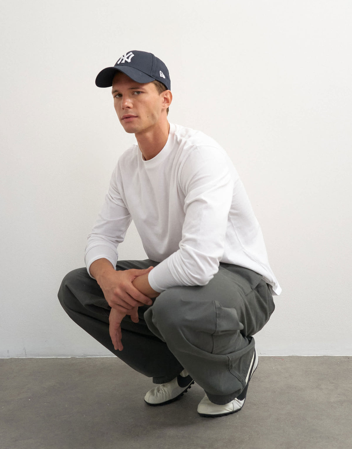 Topman classic fit long sleeve t-shirt in white