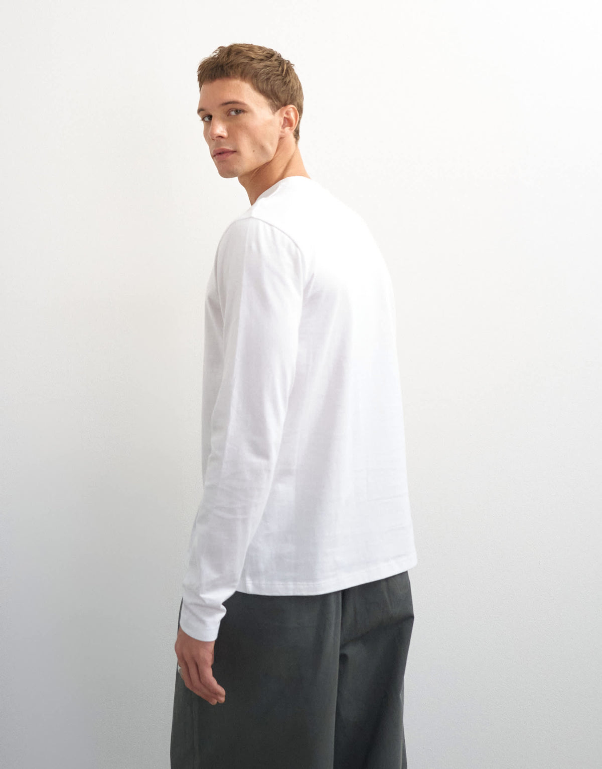 Topman classic fit long sleeve t-shirt in white