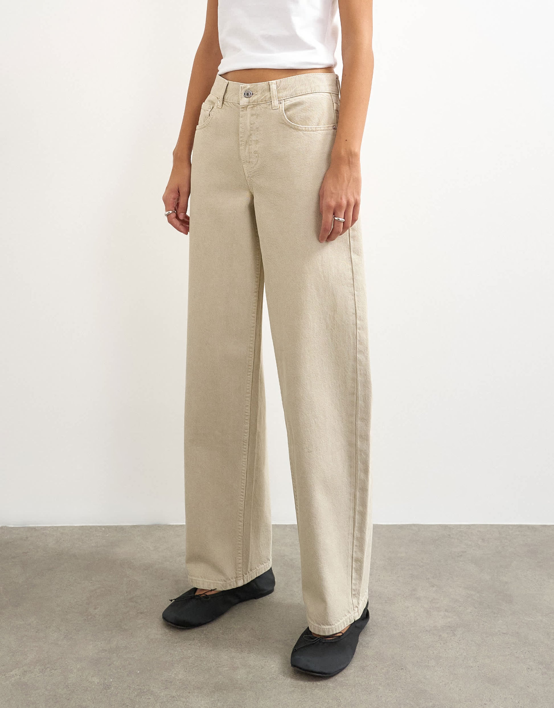 Topshop Cinch low rise relaxed jean in oat