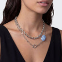 Collier Topshop Oakley en acier inoxydable à chaînes multiples avec pierre bleue sur fond argenté