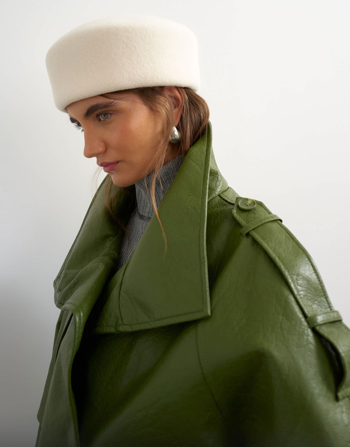 Topshop pillbox hat in off white