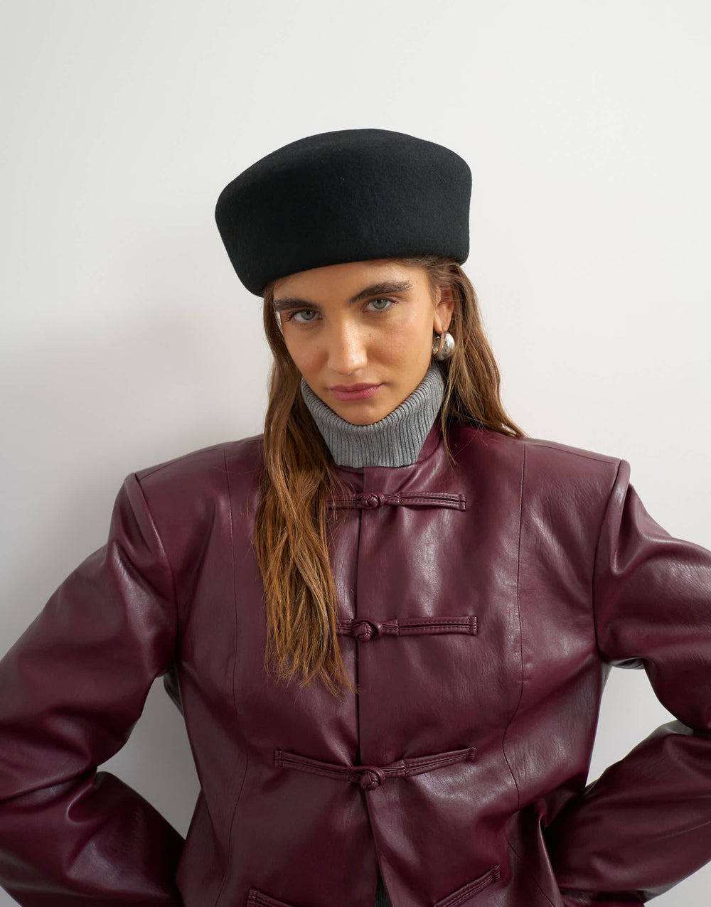 Topshop-Pillbox-Hut in Schwarz