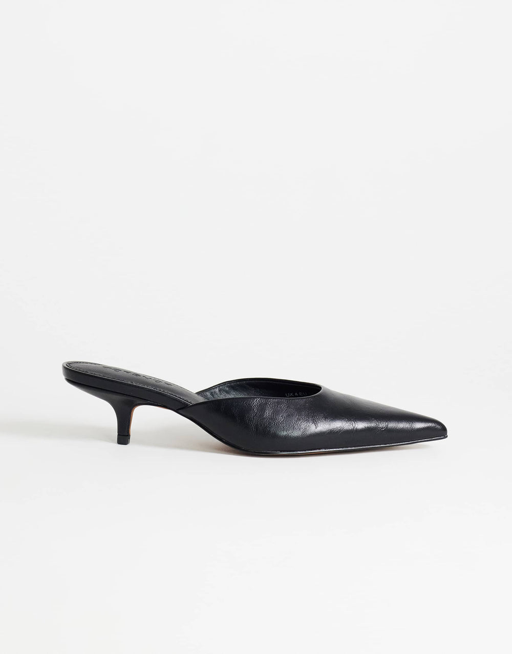 Topshop Gigi Pumps mit Kitten-Heel in Schwarz