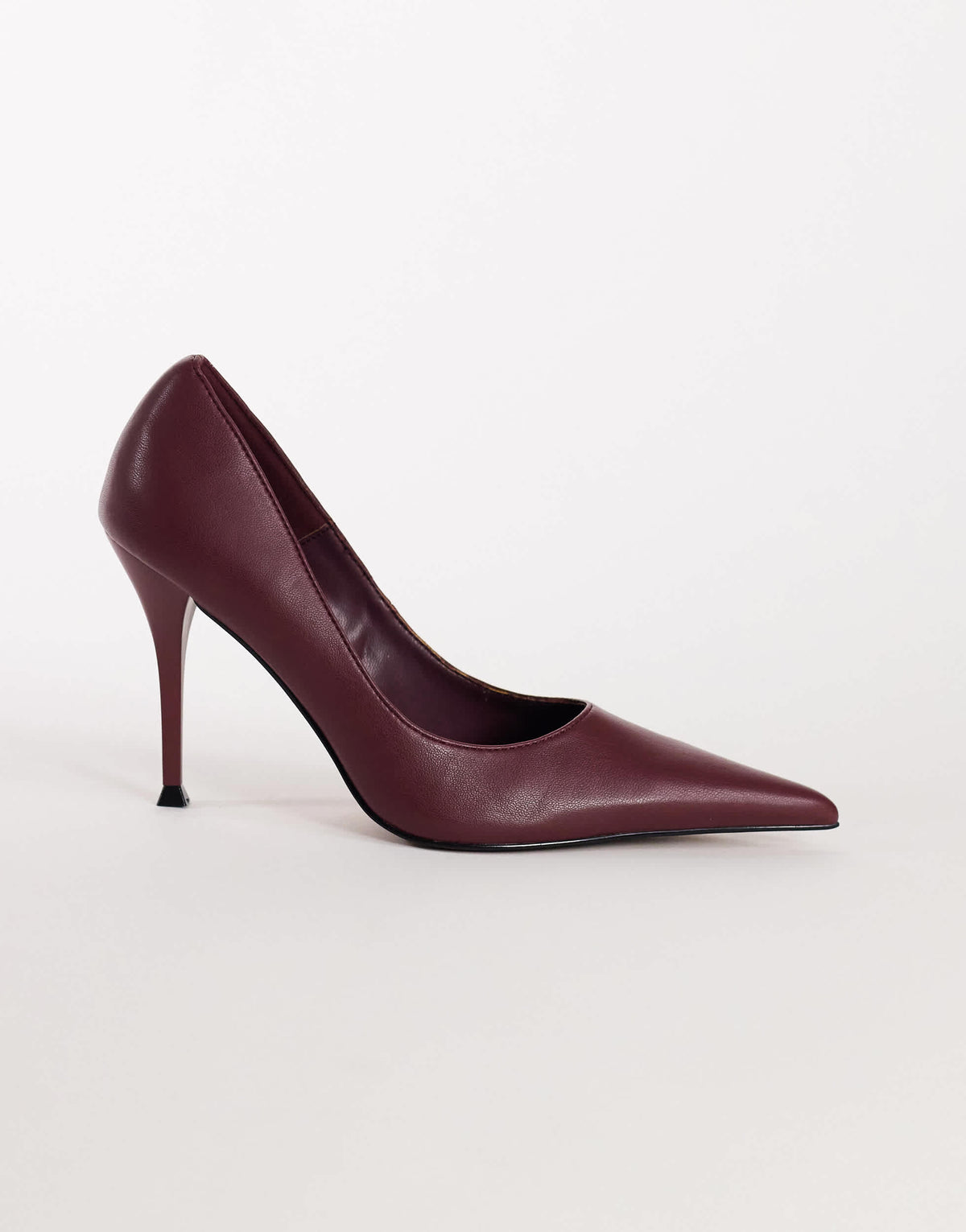 Topshop Alexander high heel court shoe in burgundy