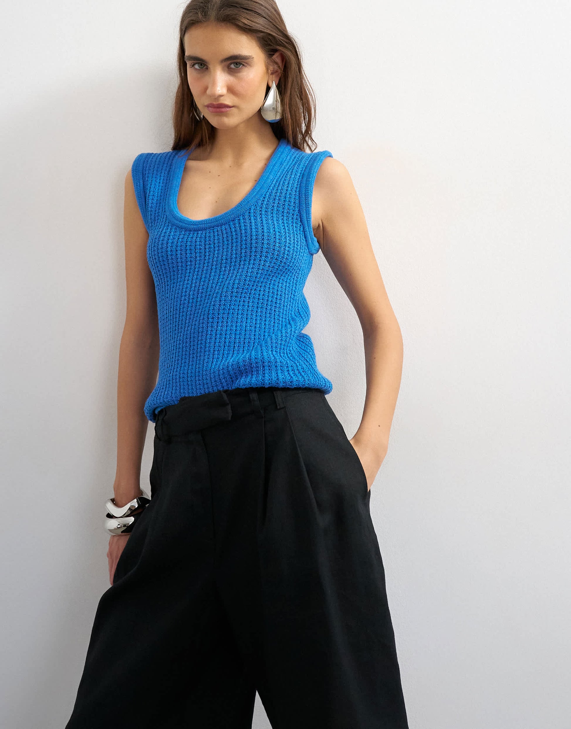 Topshop knitted tubular trim vest in blue