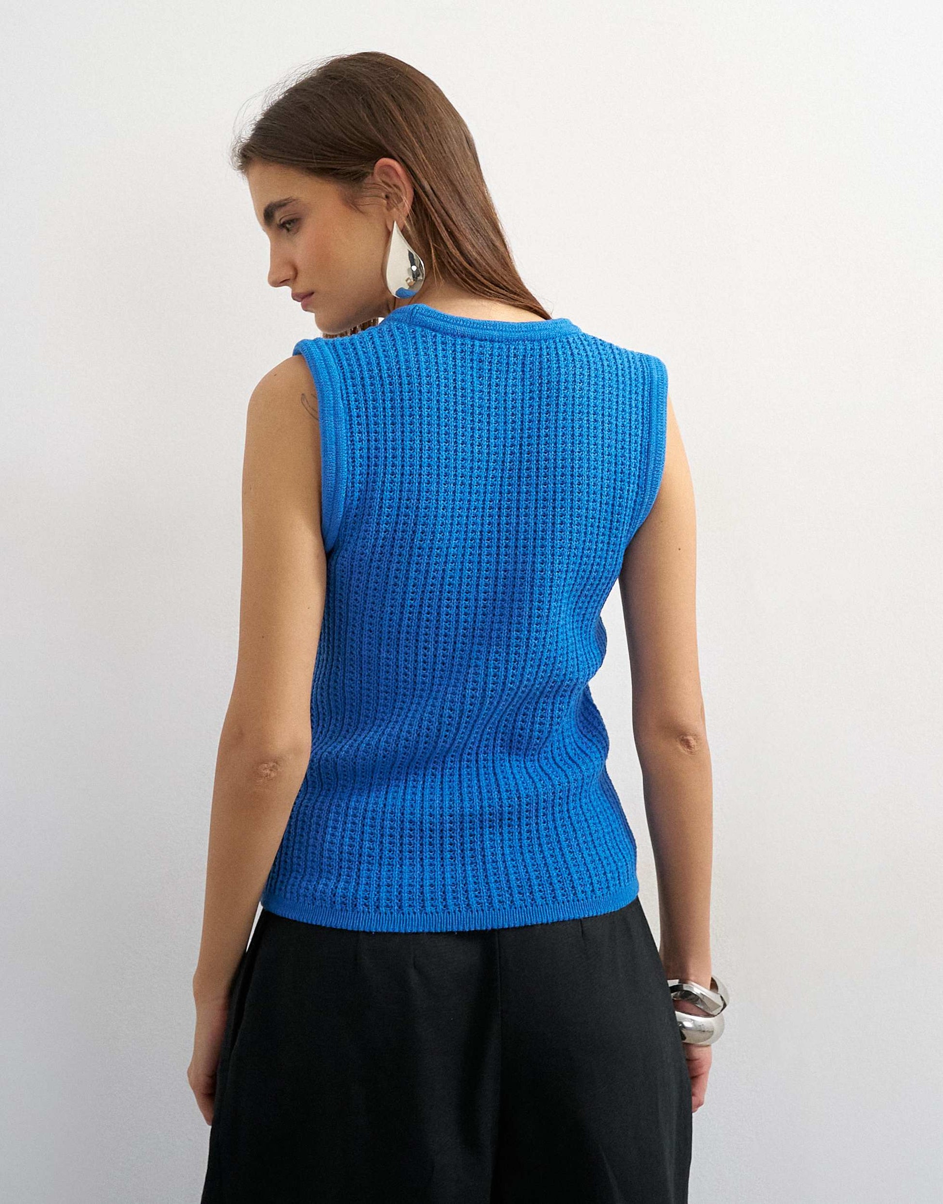 Topshop knitted tubular trim vest in blue