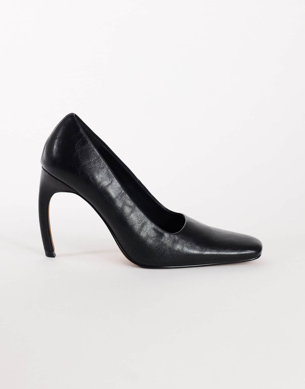 Topshop Amos chiselled banana heel court shoe in black