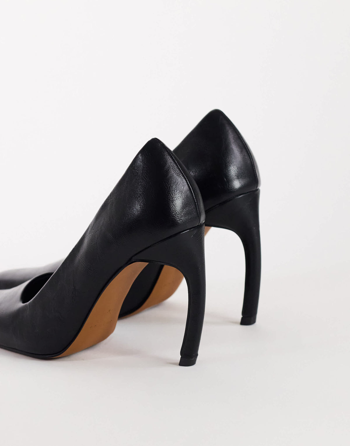 Topshop Amos chiselled banana heel court shoe in black