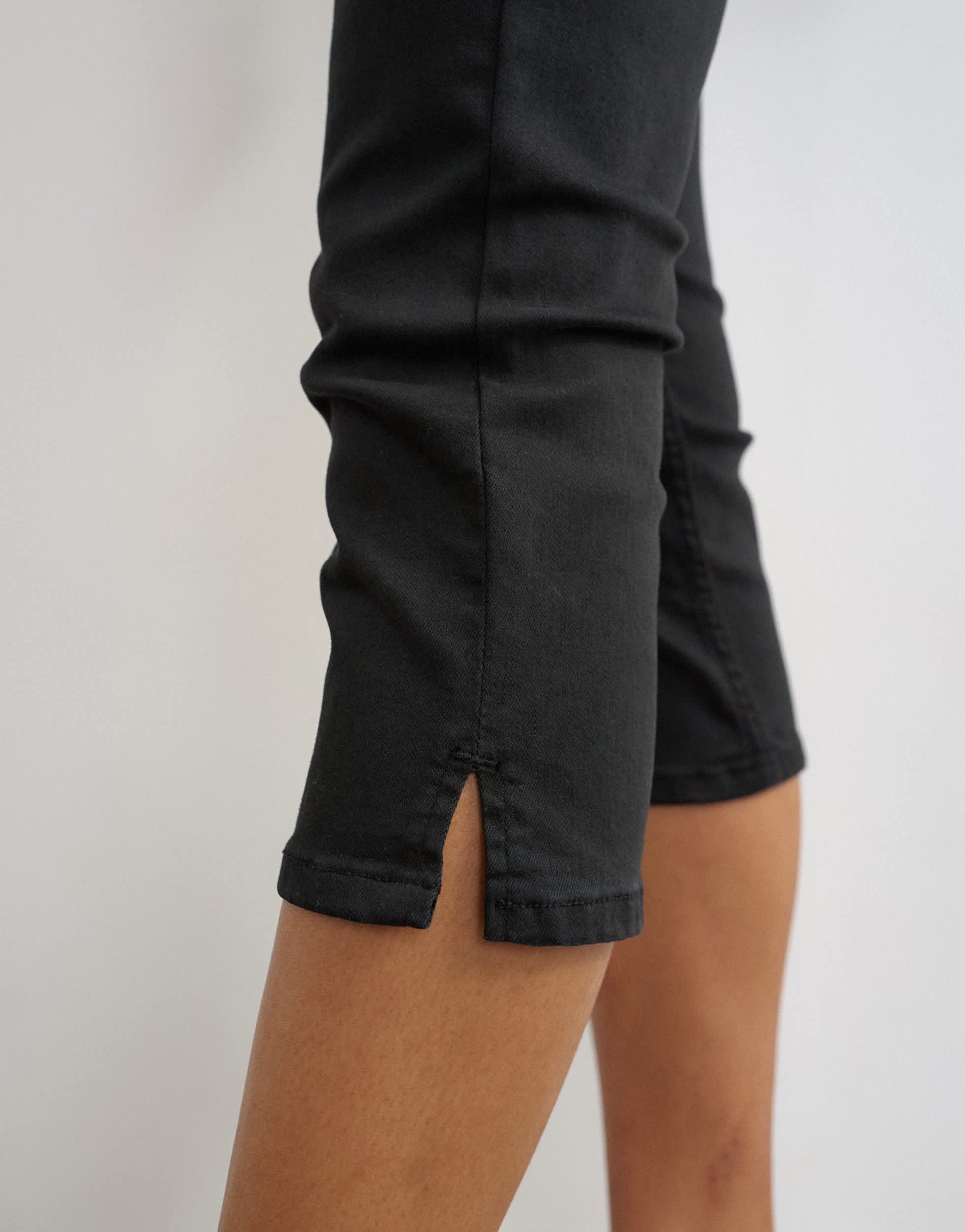 Topshop high rise capris jean in Black