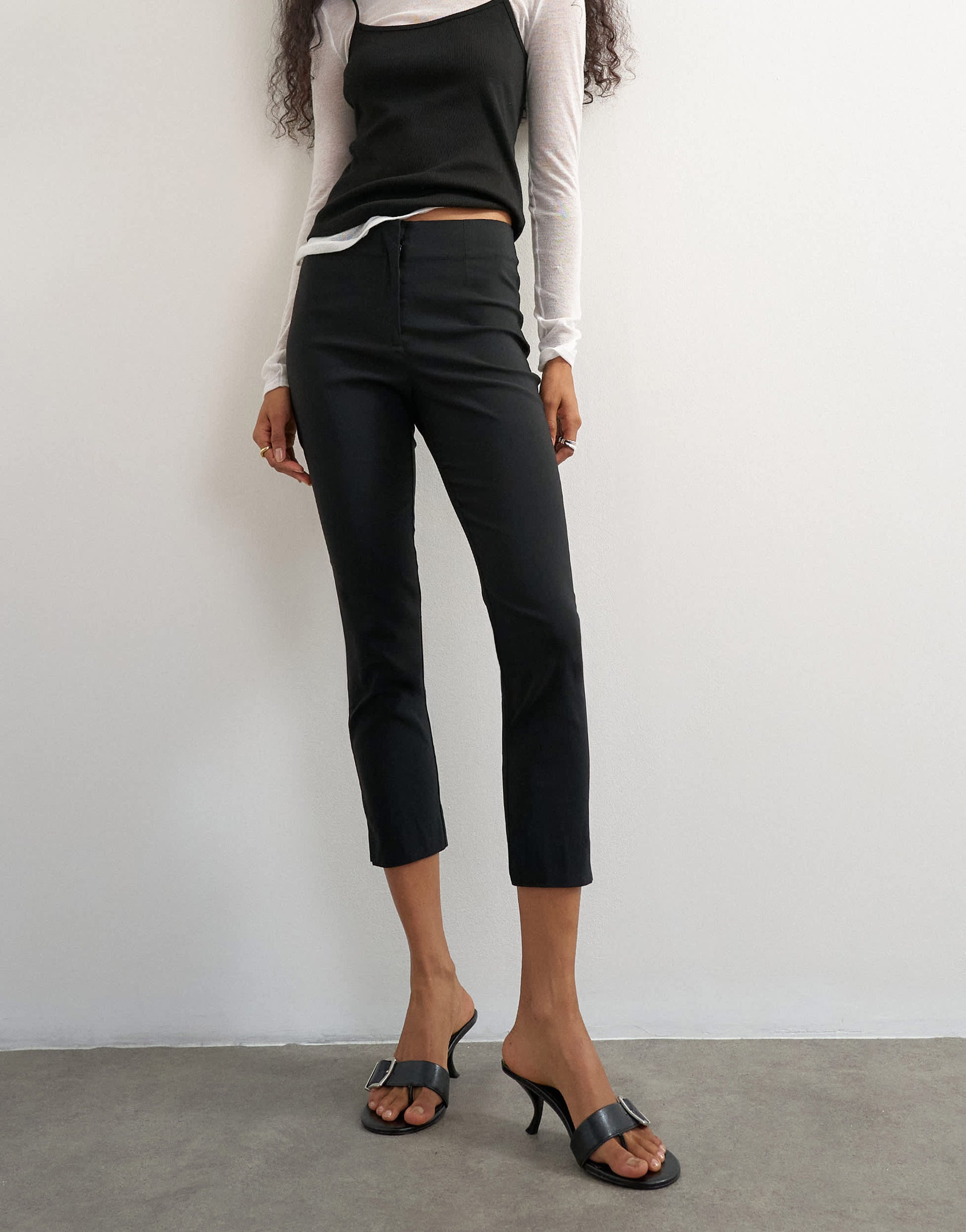 Topshop 3 quarter length capri in black